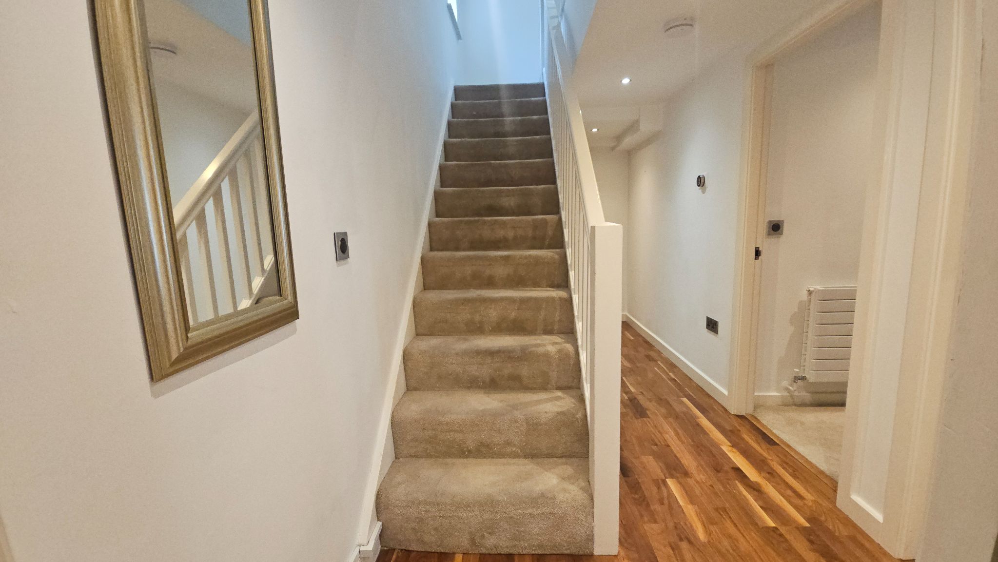 3 bedroom apartment flat/apartment To Let in King Street Manchester - hallway