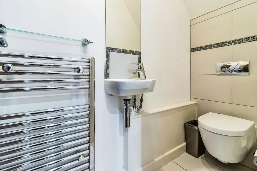 3 bedroom apartment flat/apartment To Let in King Street Manchester - KITCHEN