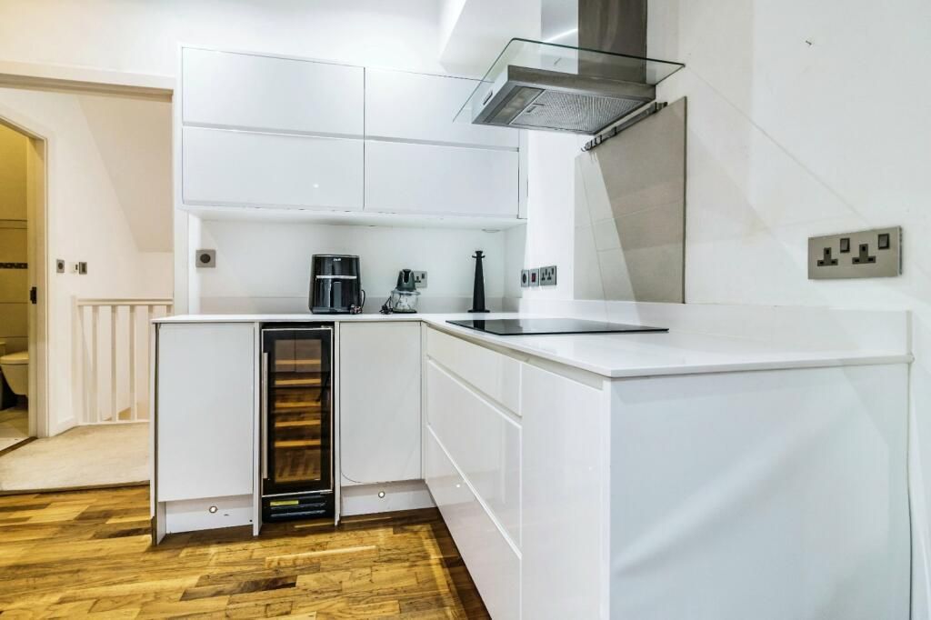 3 bedroom apartment flat/apartment To Let in King Street Manchester - kitchen