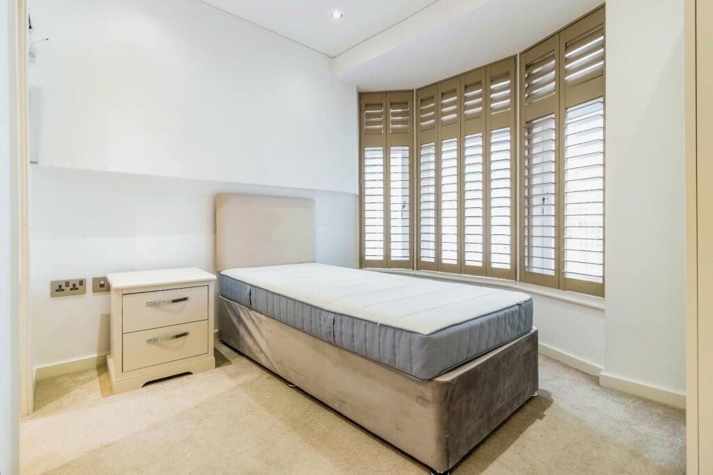 3 bedroom apartment flat/apartment To Let in King Street Manchester - bedroom