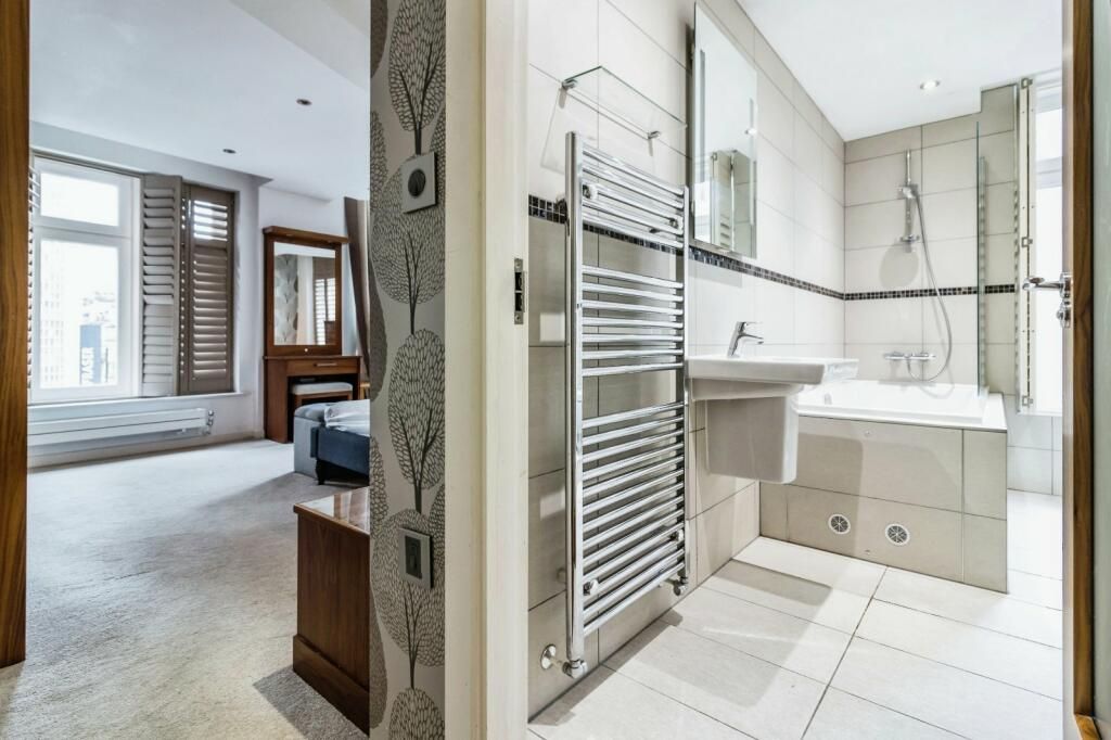 3 bedroom apartment flat/apartment To Let in King Street Manchester - Photograph 25