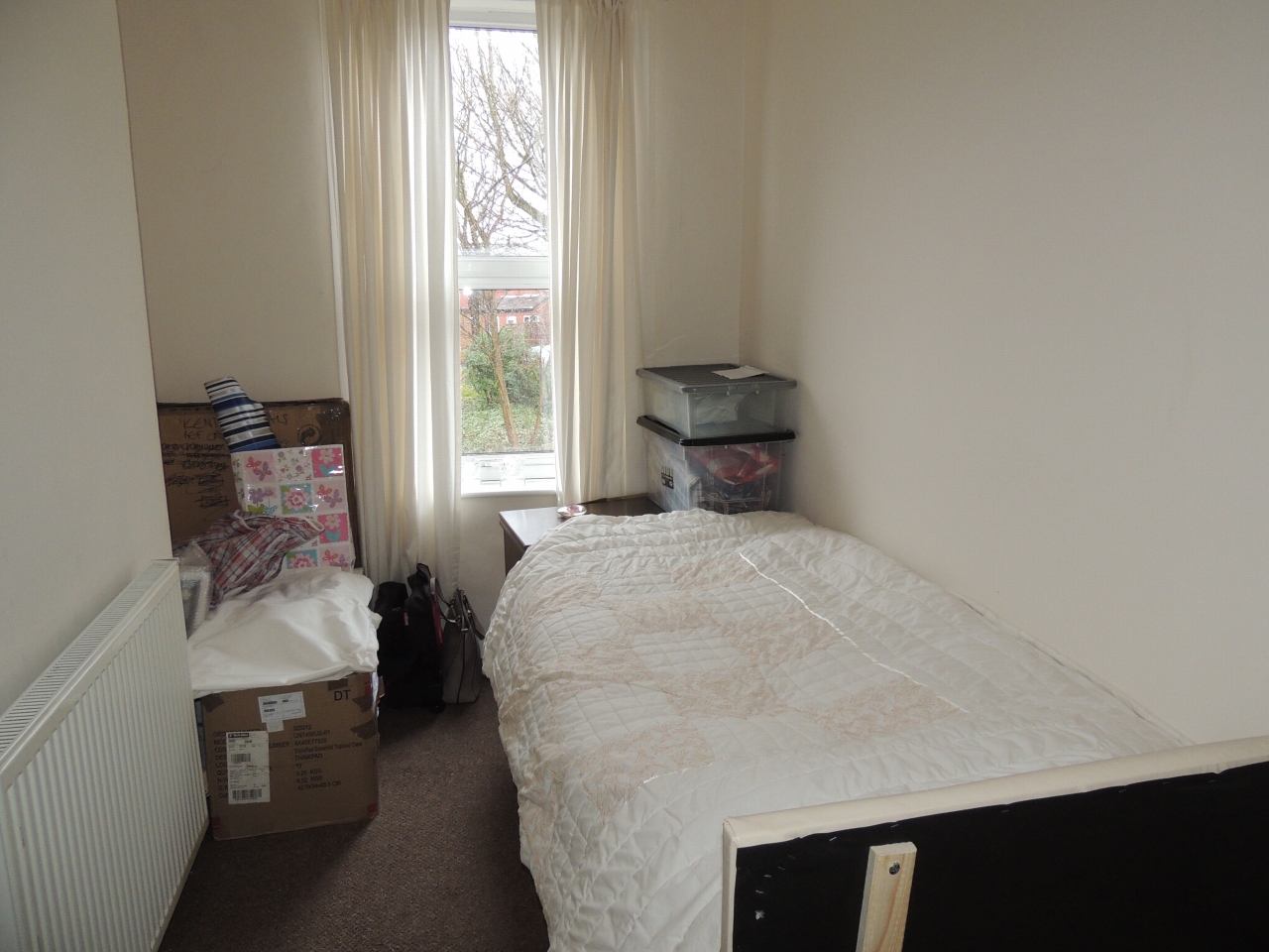 2 bedroom mid terraced house Let in Chorley - Photograph 9