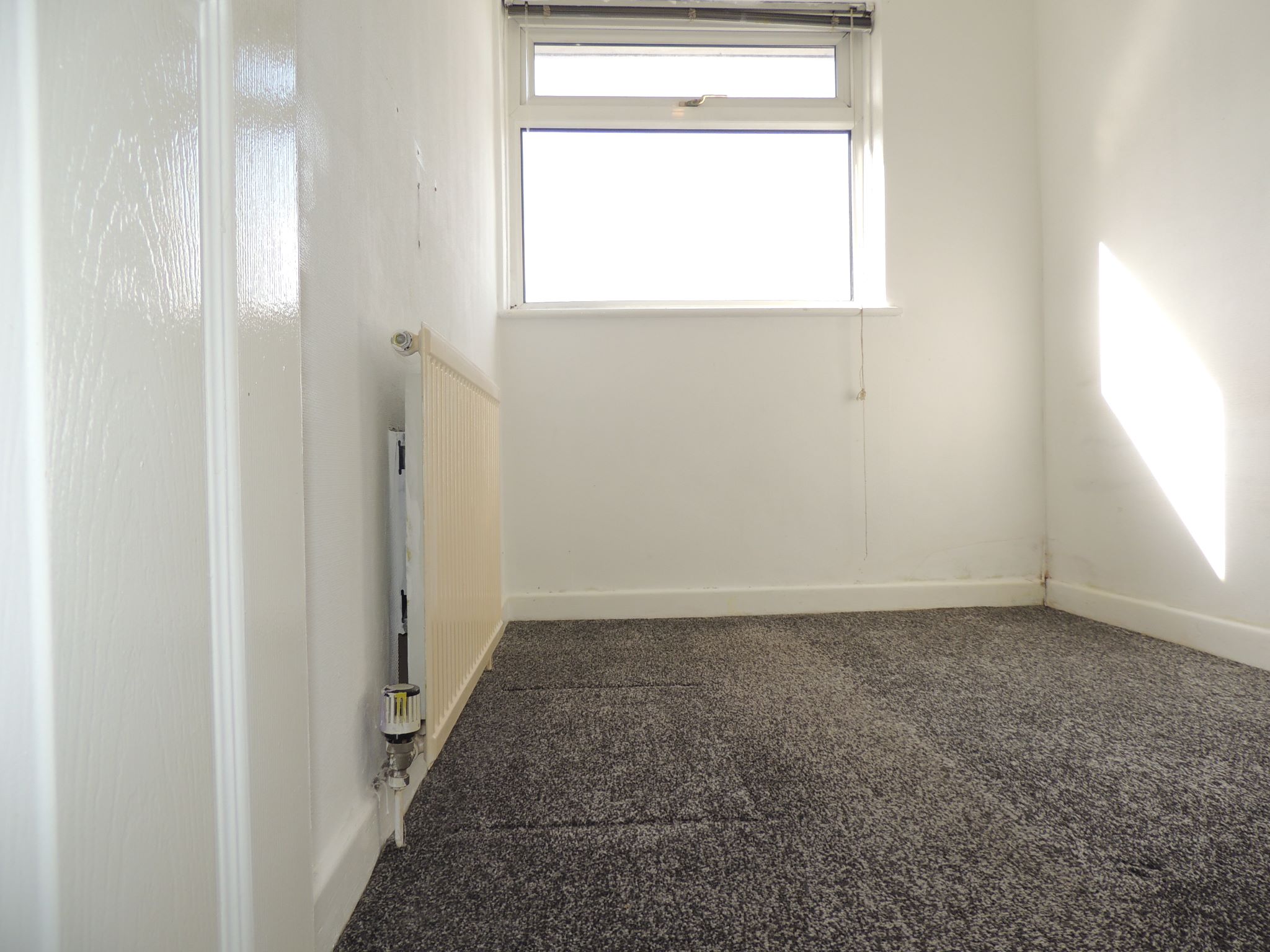 3 bedroom semi-detached house Let in Preston - bedroom 3