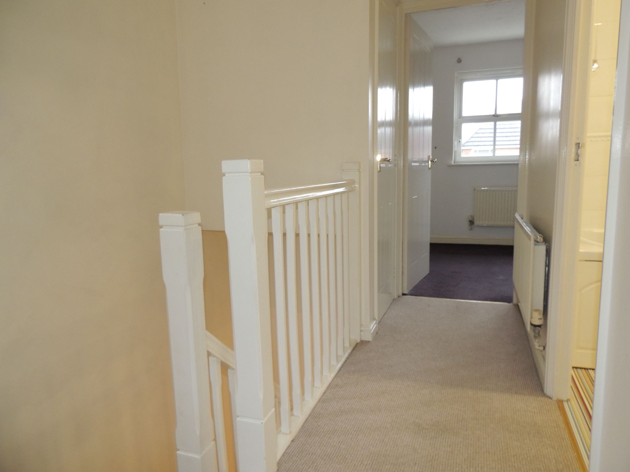 2 bedroom semi-detached house Let in Chorley - Hallway