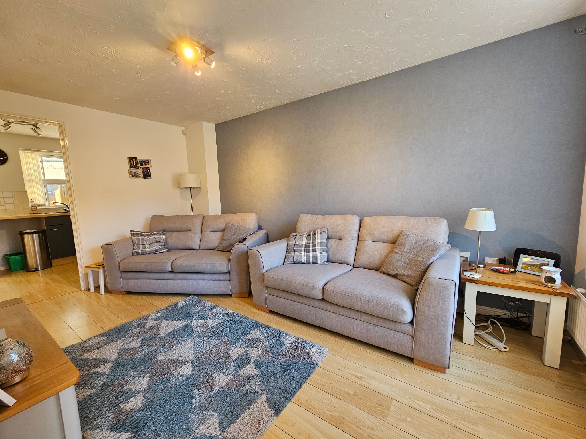 2 bedroom semi-detached house Let in Chorley - Property photograph