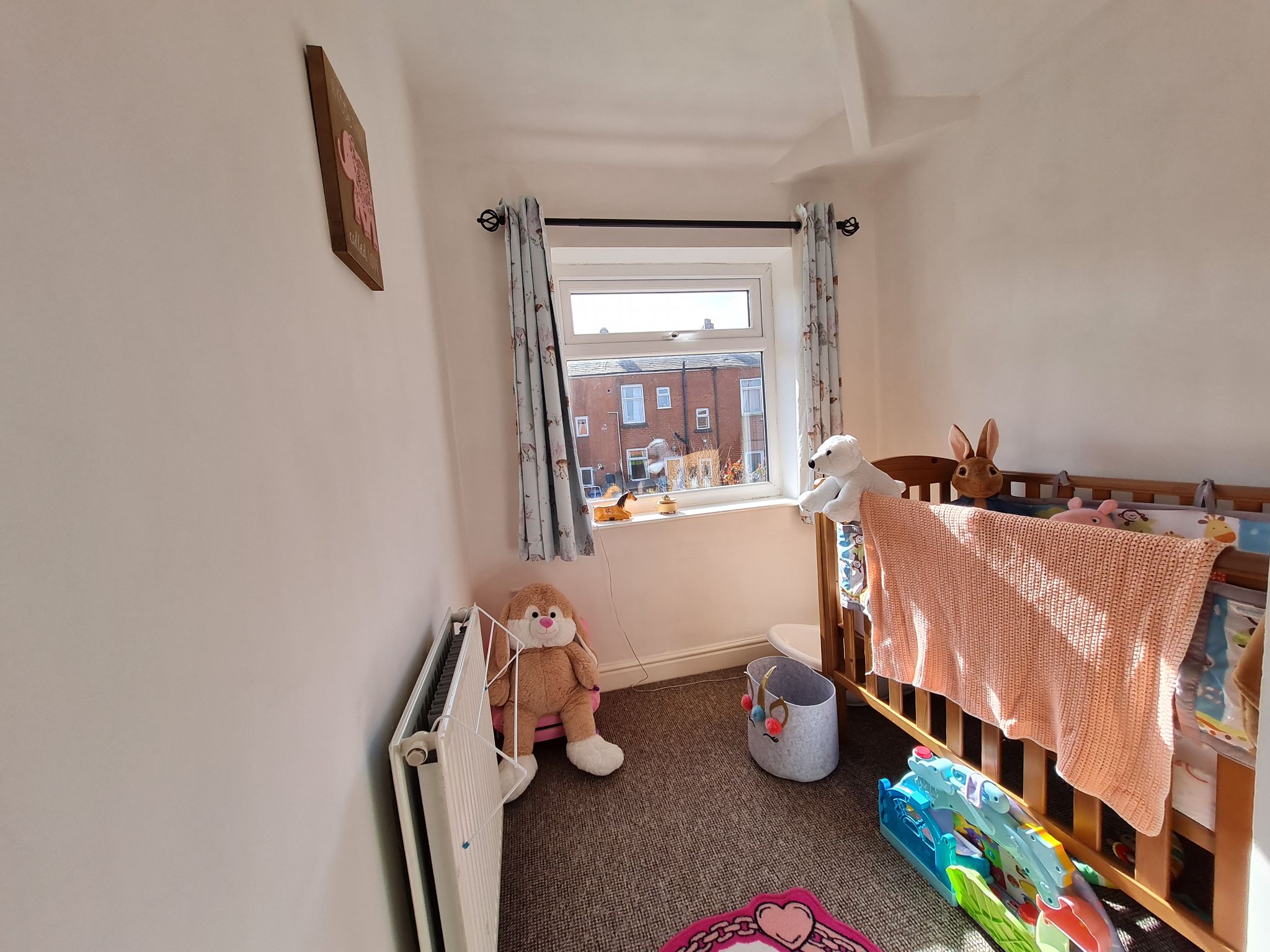 3 bedroom semi-detached house Let in Chorley - bedroom