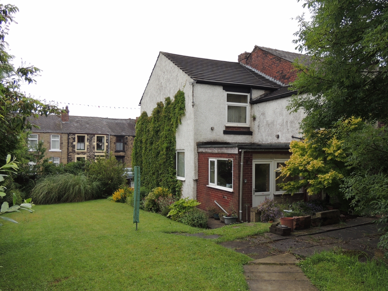2 bedroom end terraced house Let in Chorley - back of property