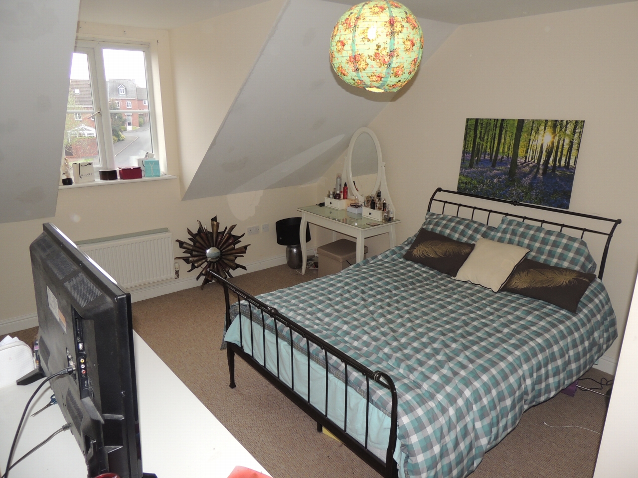 3 bedroom semi-detached house Let in Chorley - Property photograph