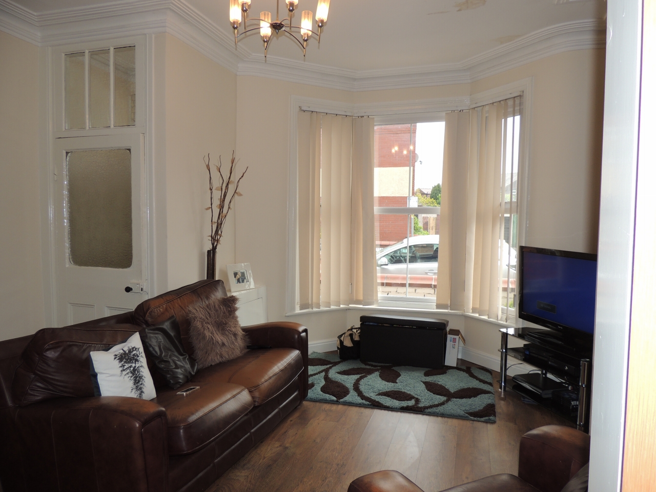 3 bedroom mid terraced house Let in Chorley - Photograph 3
