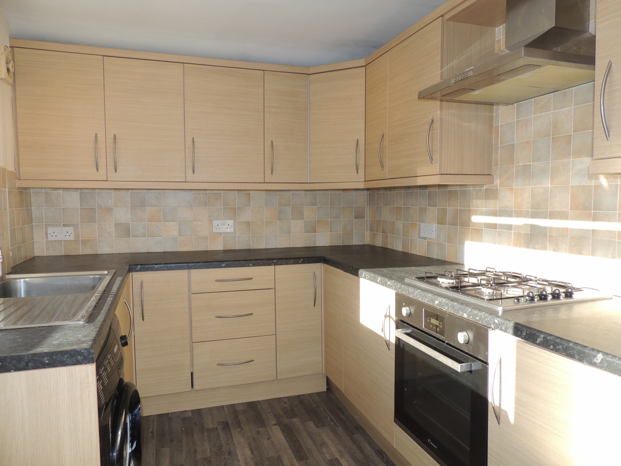 3 bedroom mid terraced house Let in Chorley - Photograph 10