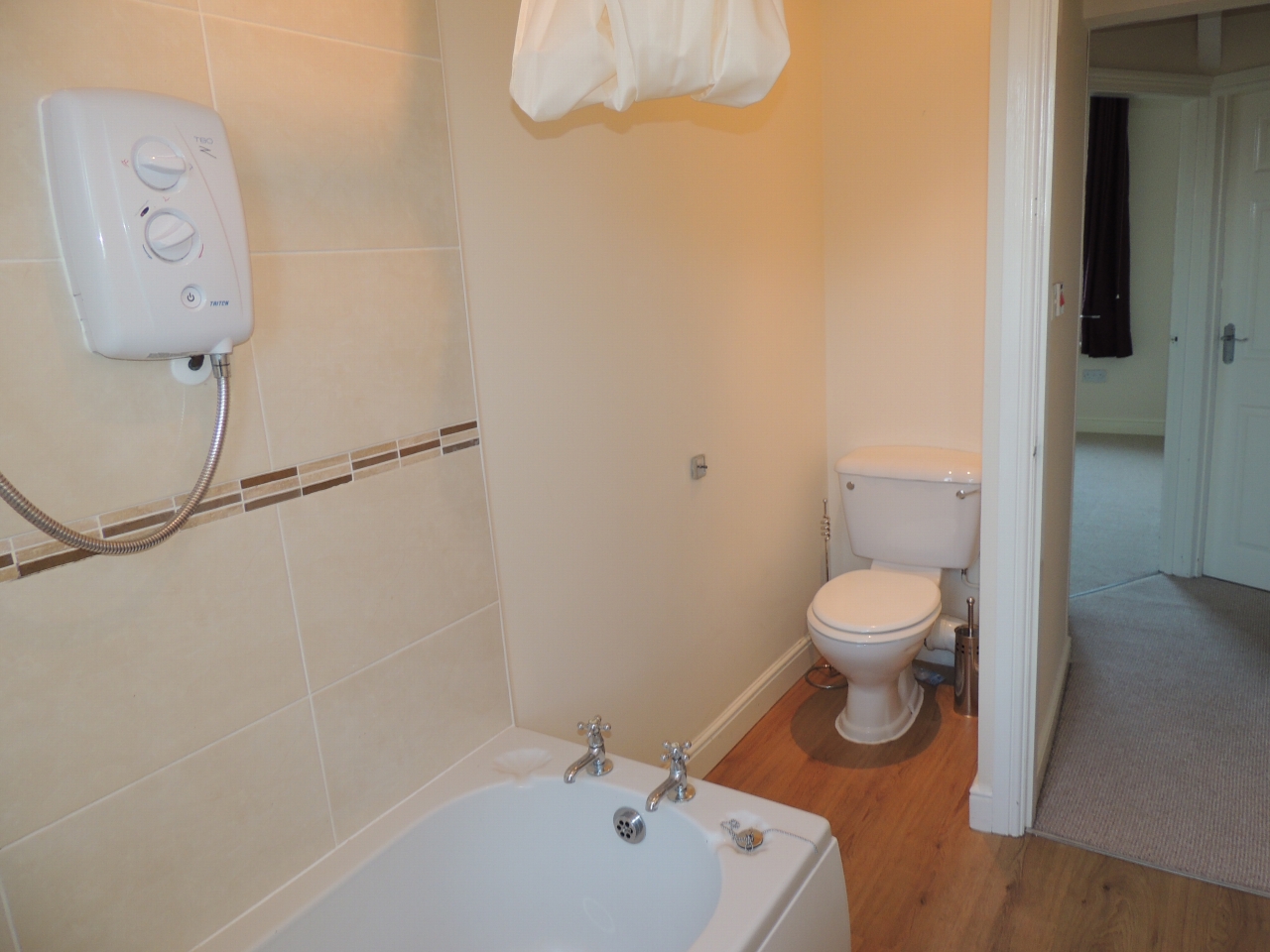 3 bedroom mid terraced house Let in Chorley - Photograph 20