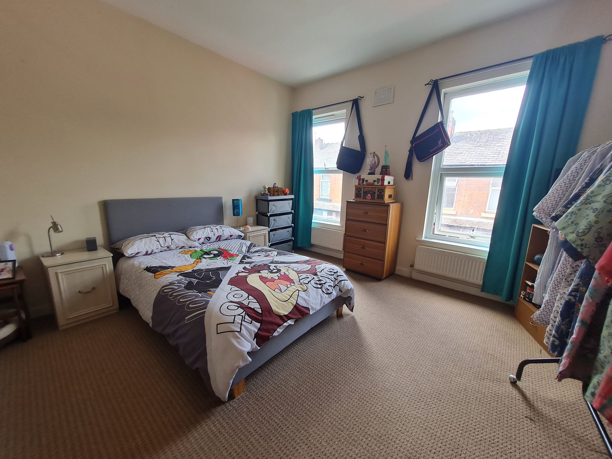 2 bedroom mid terraced house Let in Chorley - master bedroom