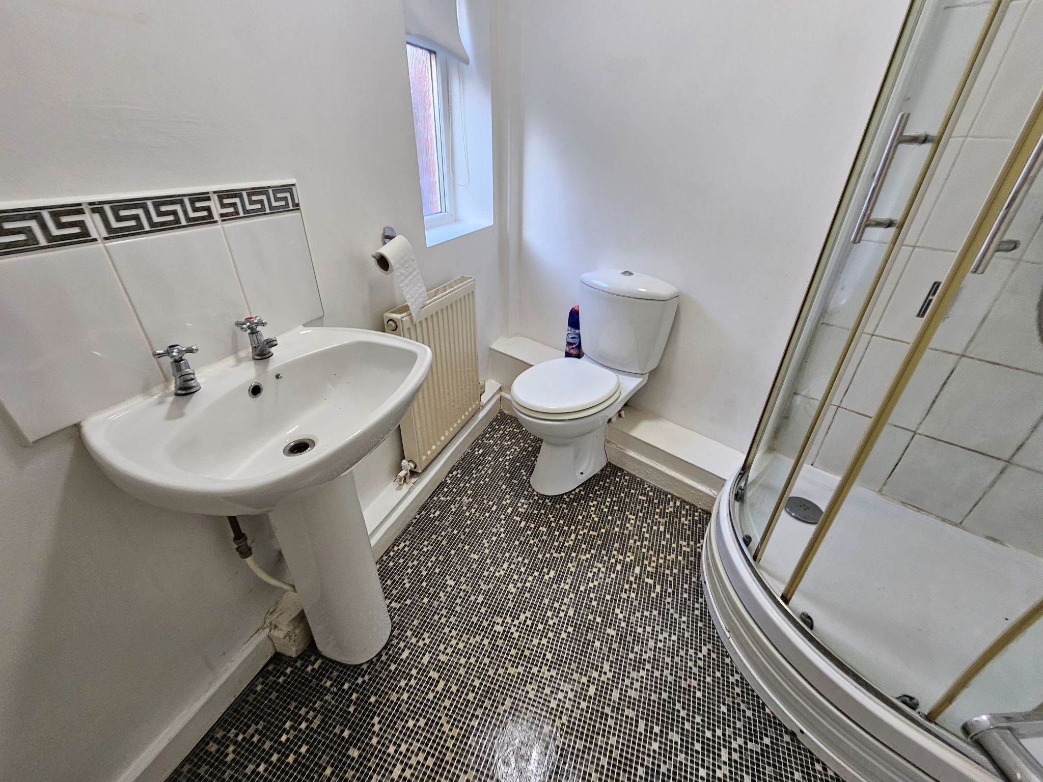 1 bedroom apartment flat/apartment Let in Chorley - bathroom