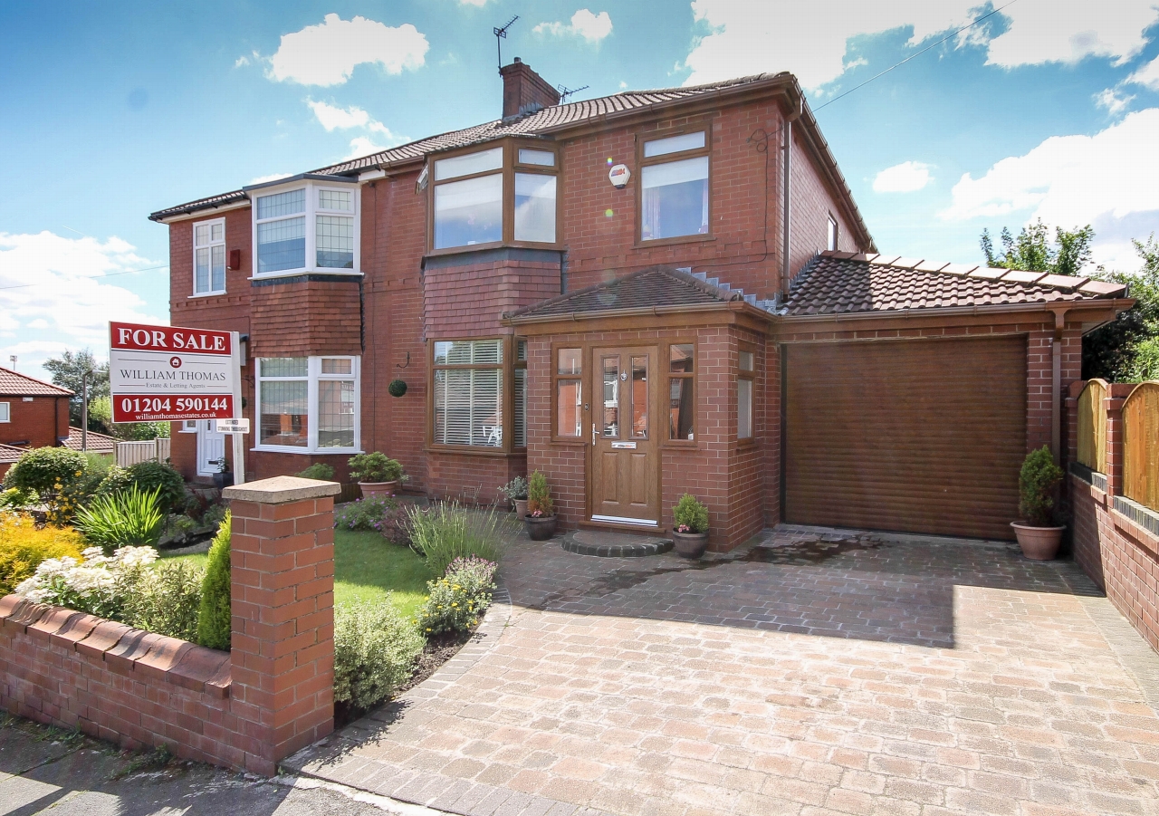 3 bedroom semi-detached house SSTC in Bolton - 1