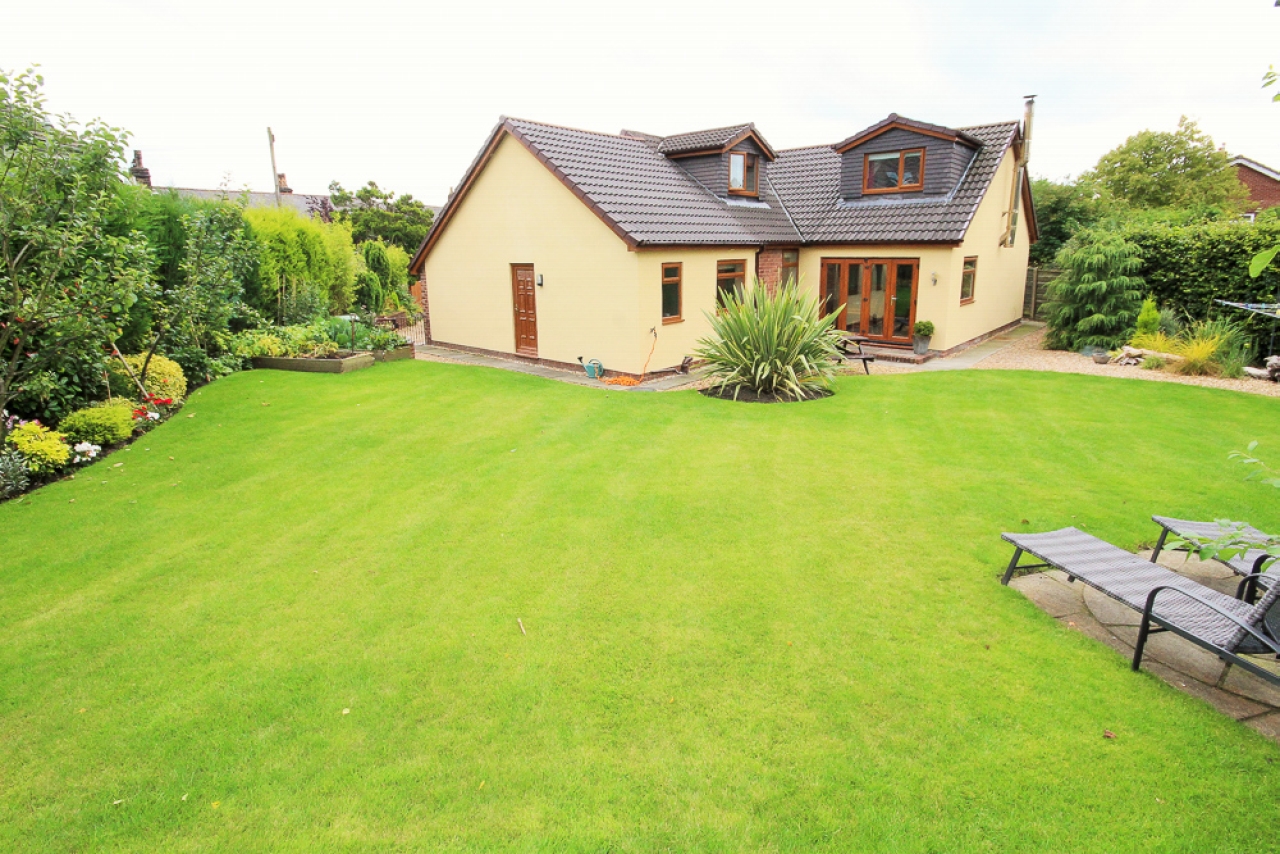 4 bedroom detached bungalow Sale Agreed in Bolton - 2