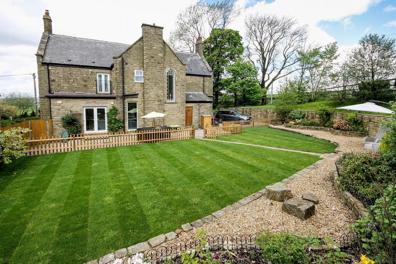 4 bedroom detached house Sale Agreed in Bolton - 5