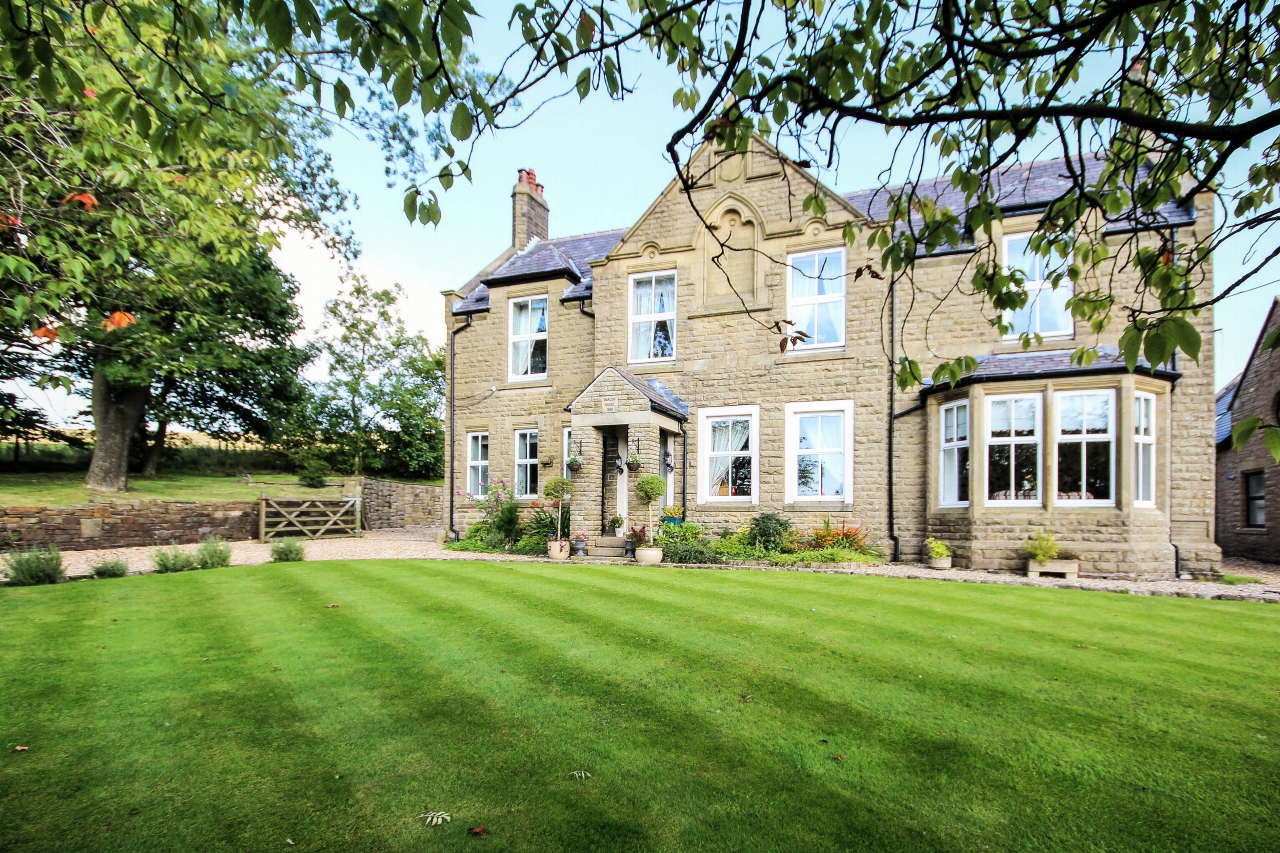 4 bedroom detached house For Sale in Bolton - 1