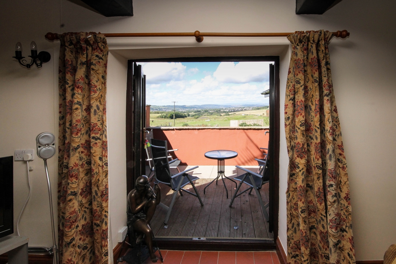 4 bedroom cottage house SSTC in Darwen - 6