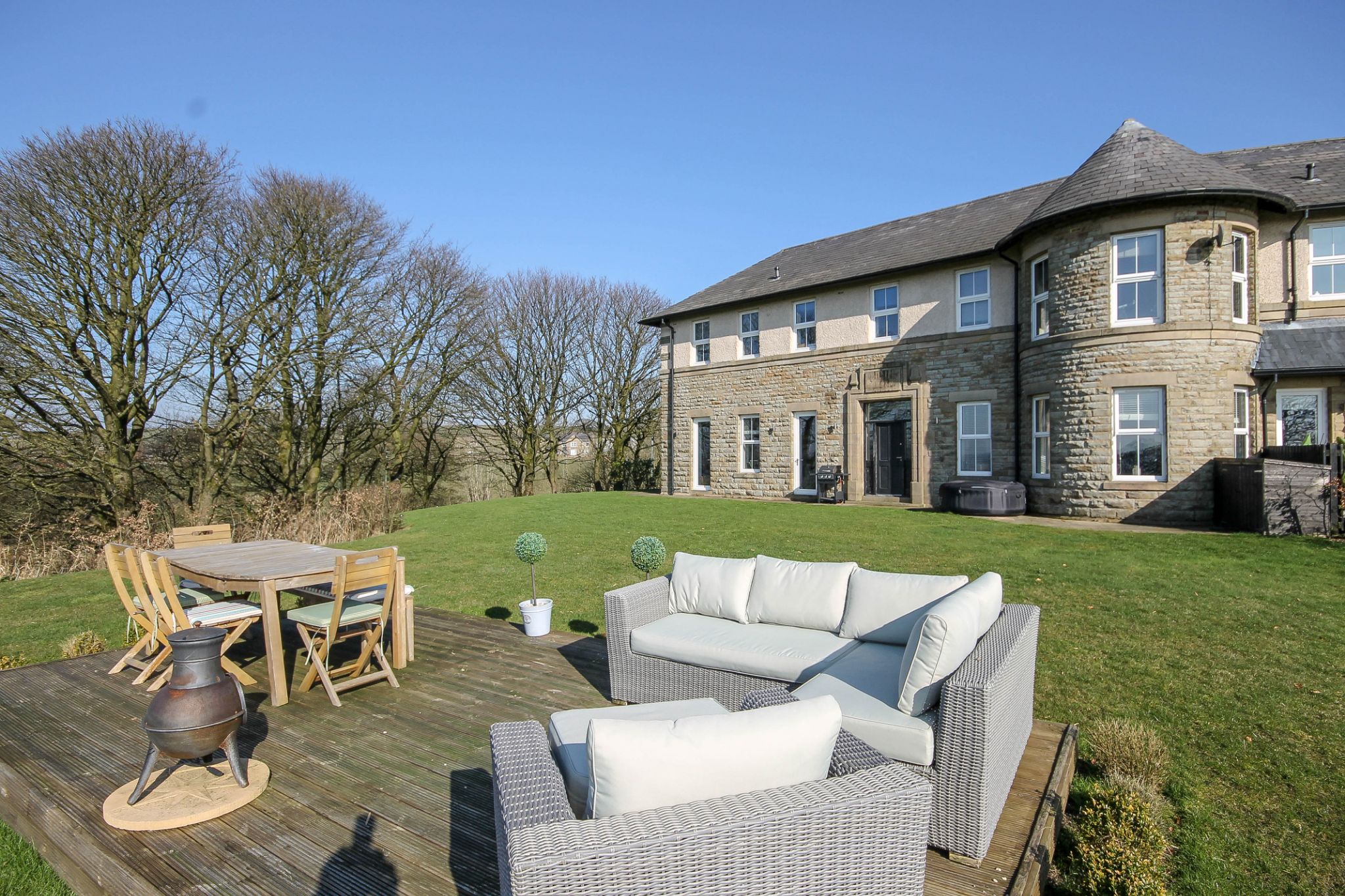 4 bedroom link detached house For Sale in Bolton - Photograph 1
