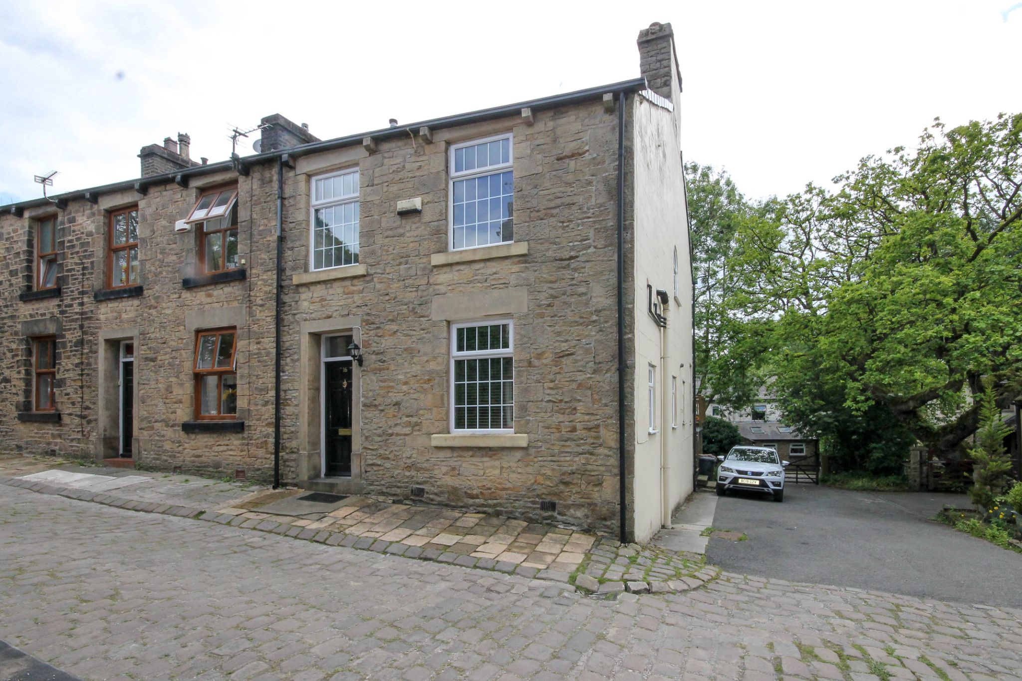 2 bedroom end terraced house Sale Agreed in Bolton - Photograph 1