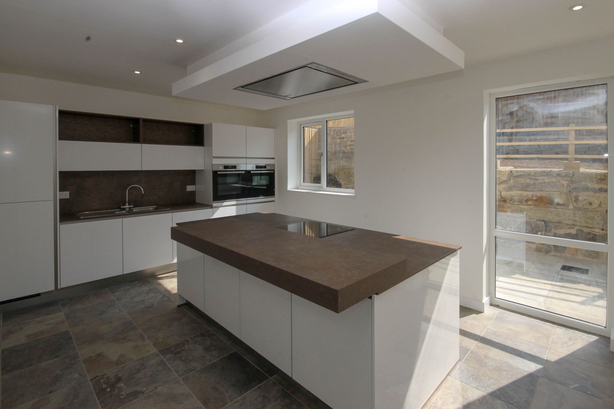 5 bedroom detached house For Sale in Darwen - Photograph 7