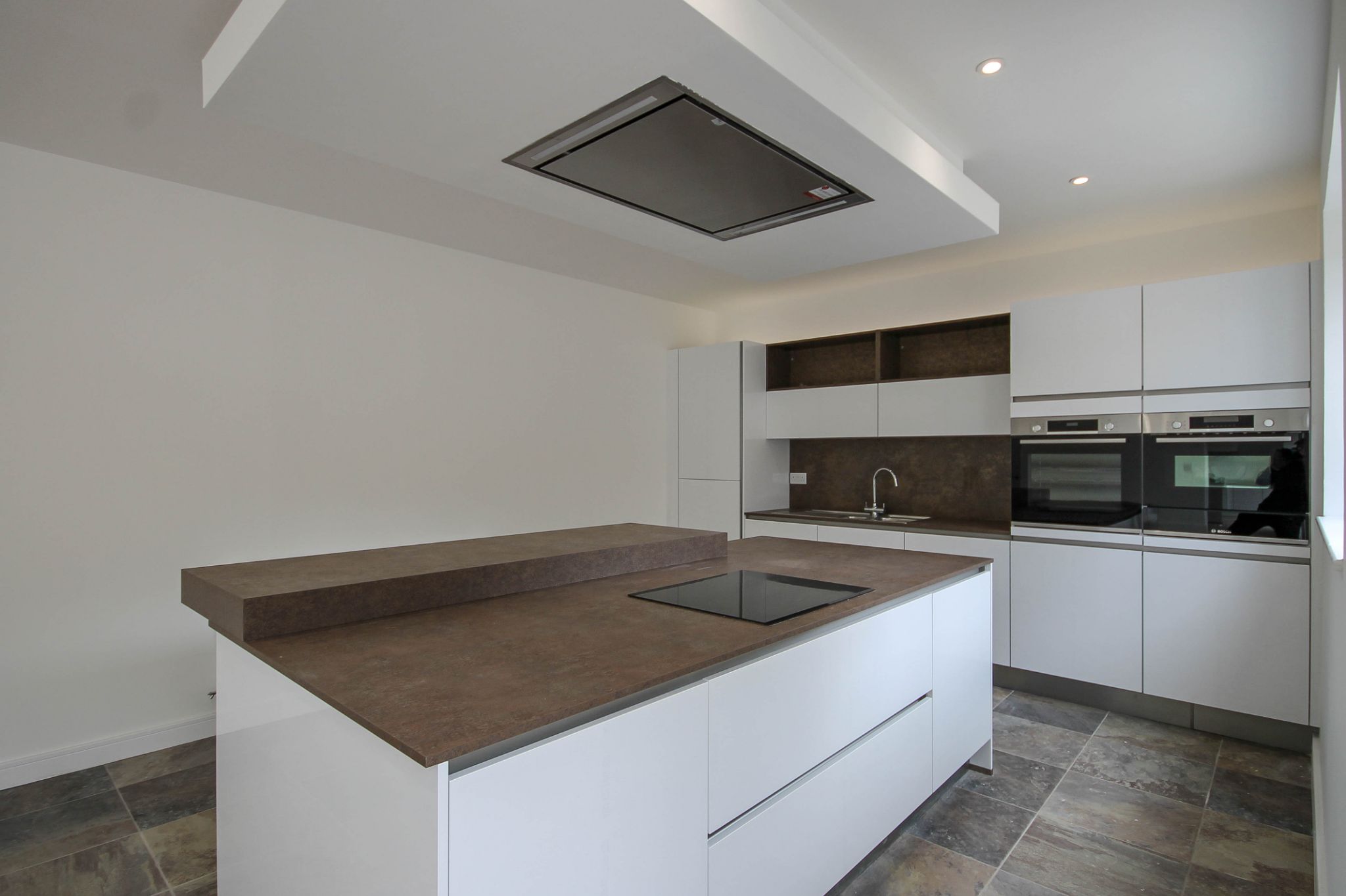 5 bedroom detached house For Sale in Darwen - Photograph 5