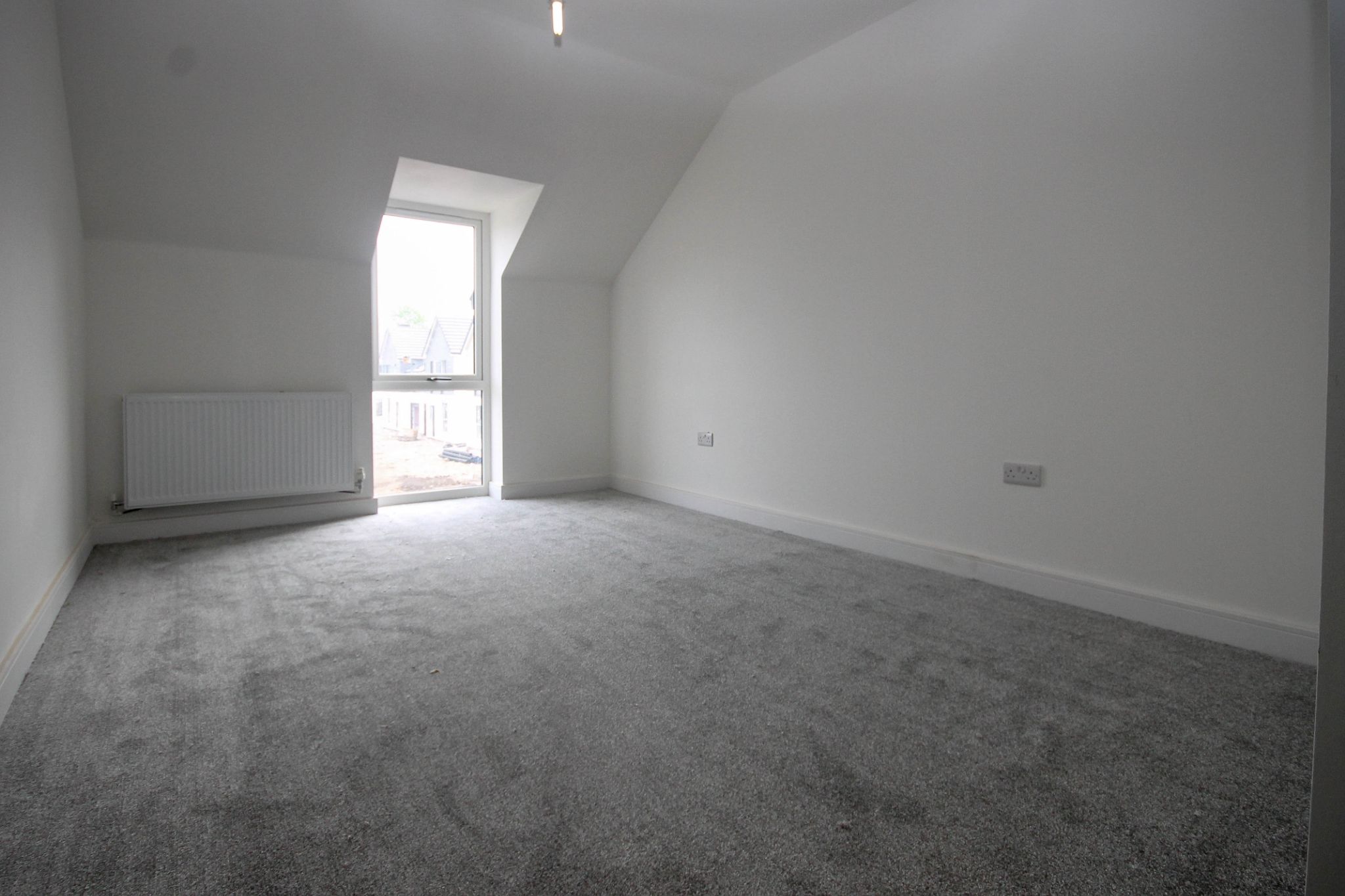 4 bedroom semi-detached house For Sale in Darwen - Photograph 11