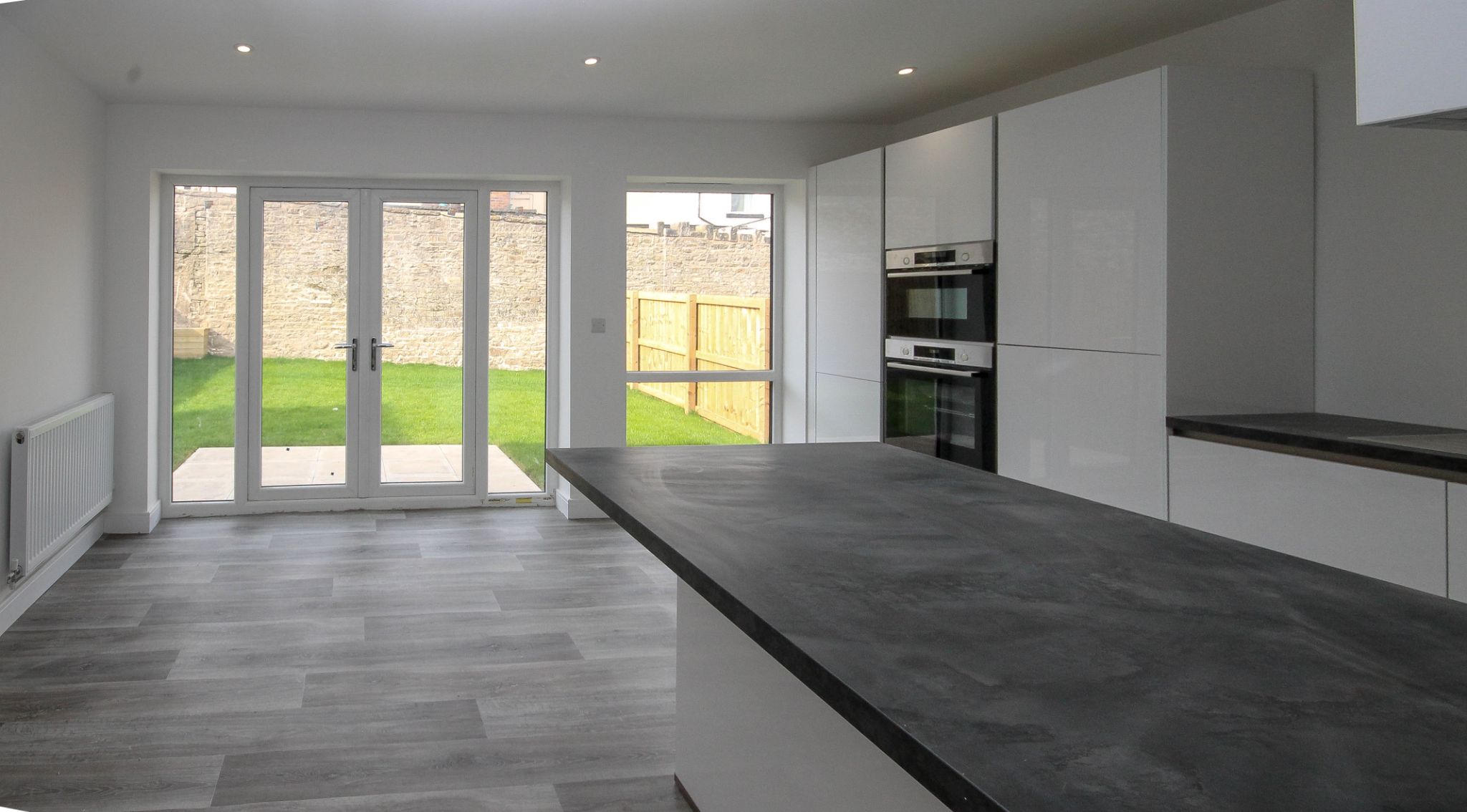 4 bedroom semi-detached house For Sale in Darwen - Photograph 7