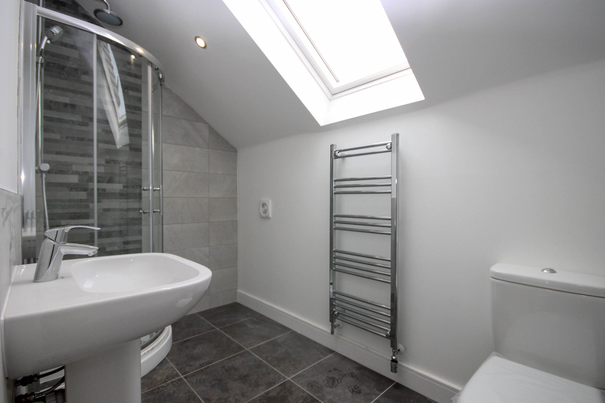 4 bedroom semi-detached house For Sale in Darwen - Photograph 14