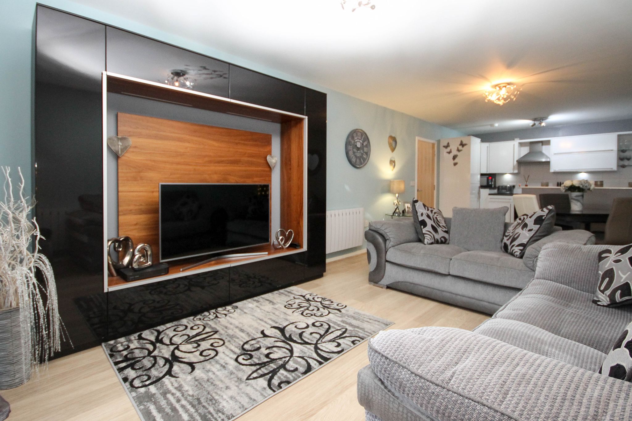 2 bedroom apartment flat/apartment For Sale in Bolton - Photograph 1