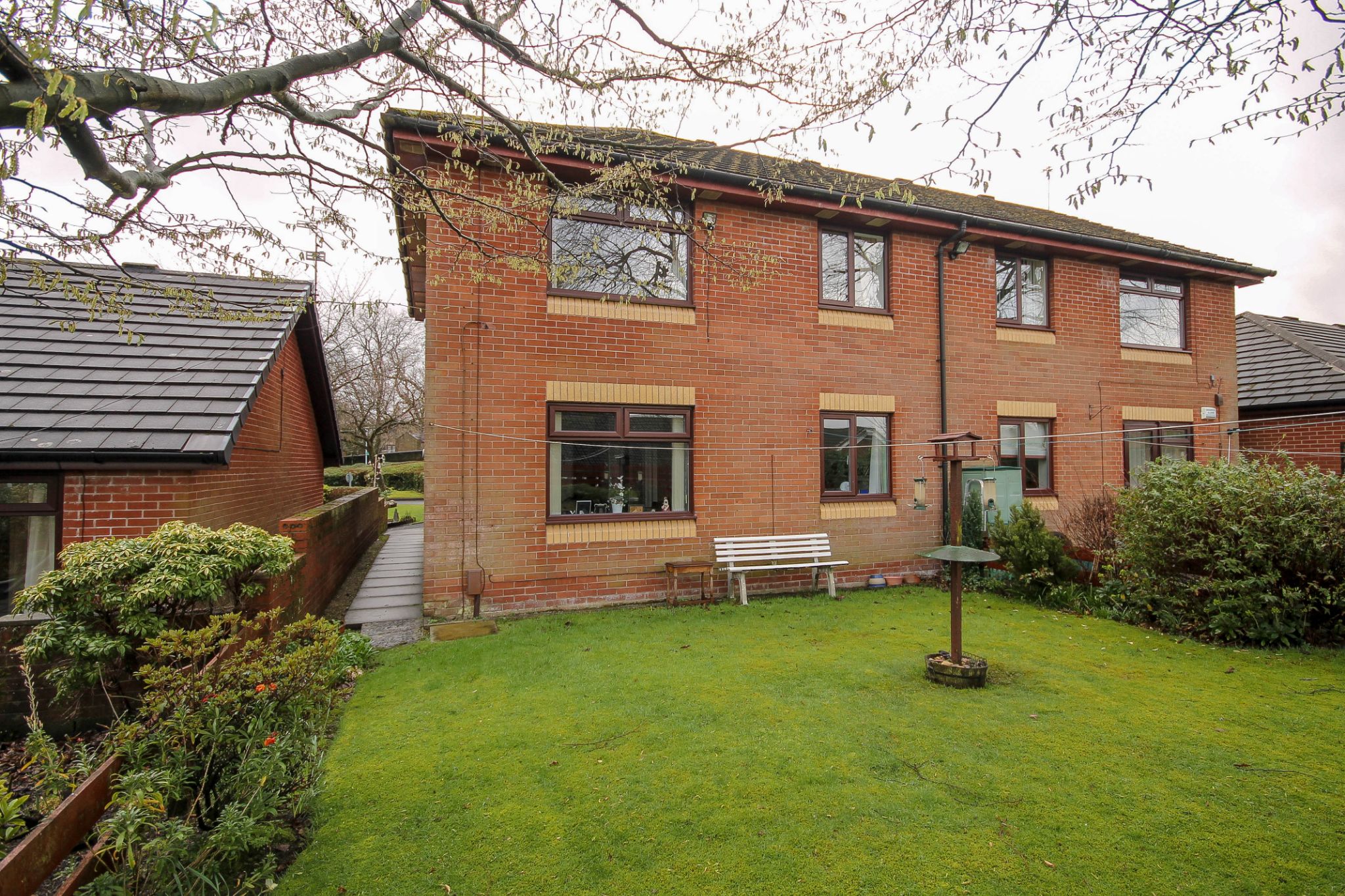 1 bedroom apartment flat/apartment For Sale in Bolton - Photograph 1