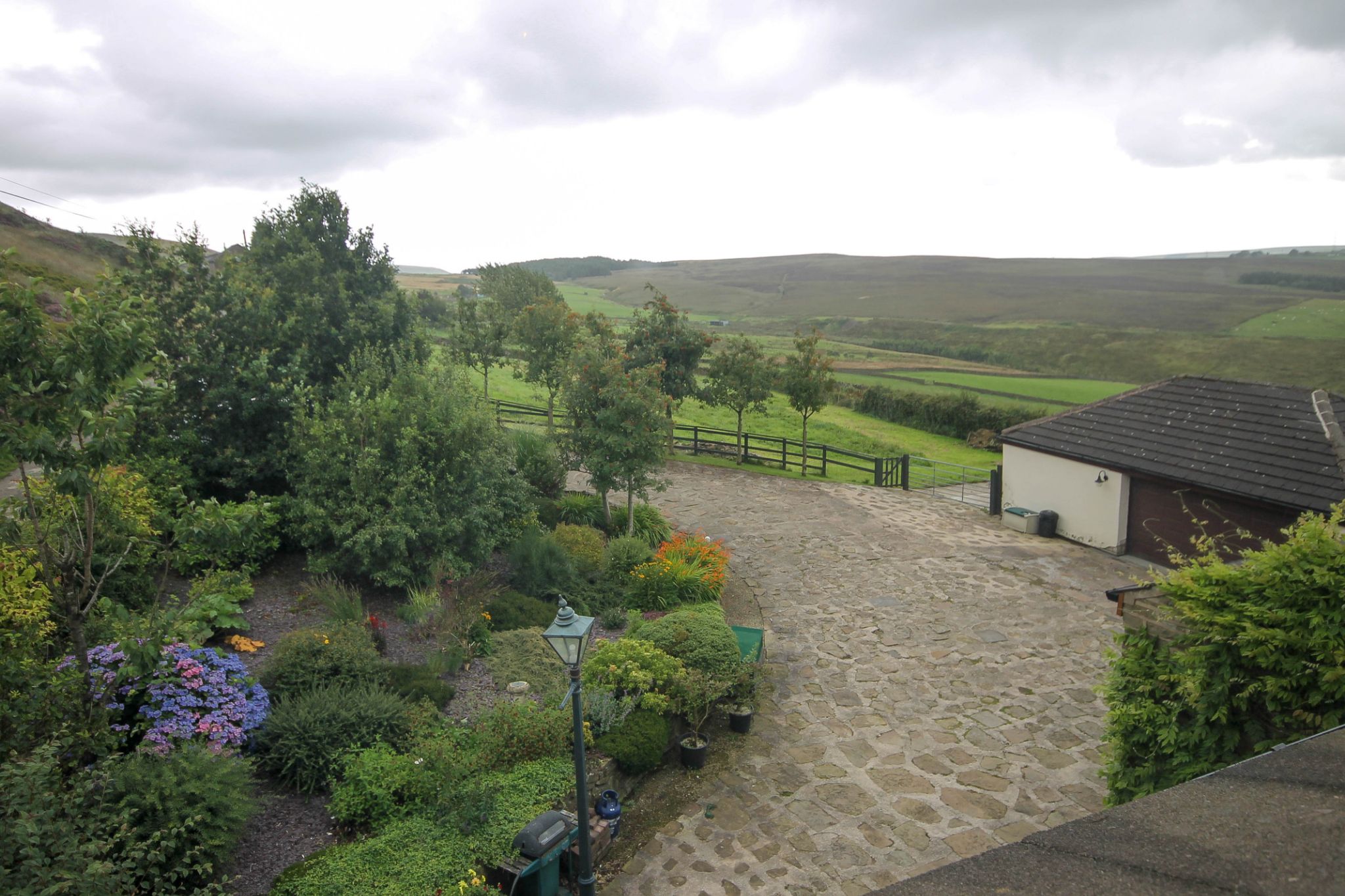 6 bedroom barn conversion house Sale Agreed in Darwen - Photograph 60