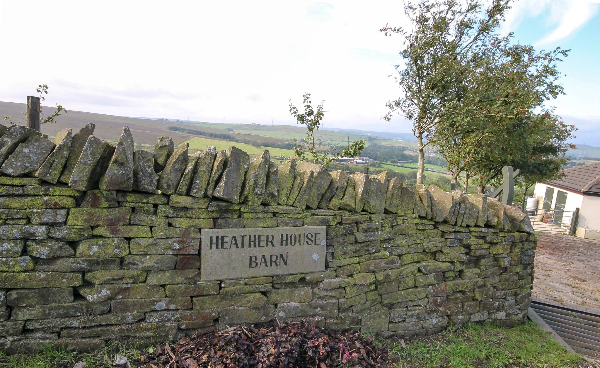 6 bedroom barn conversion house Sale Agreed in Darwen - Photograph 66