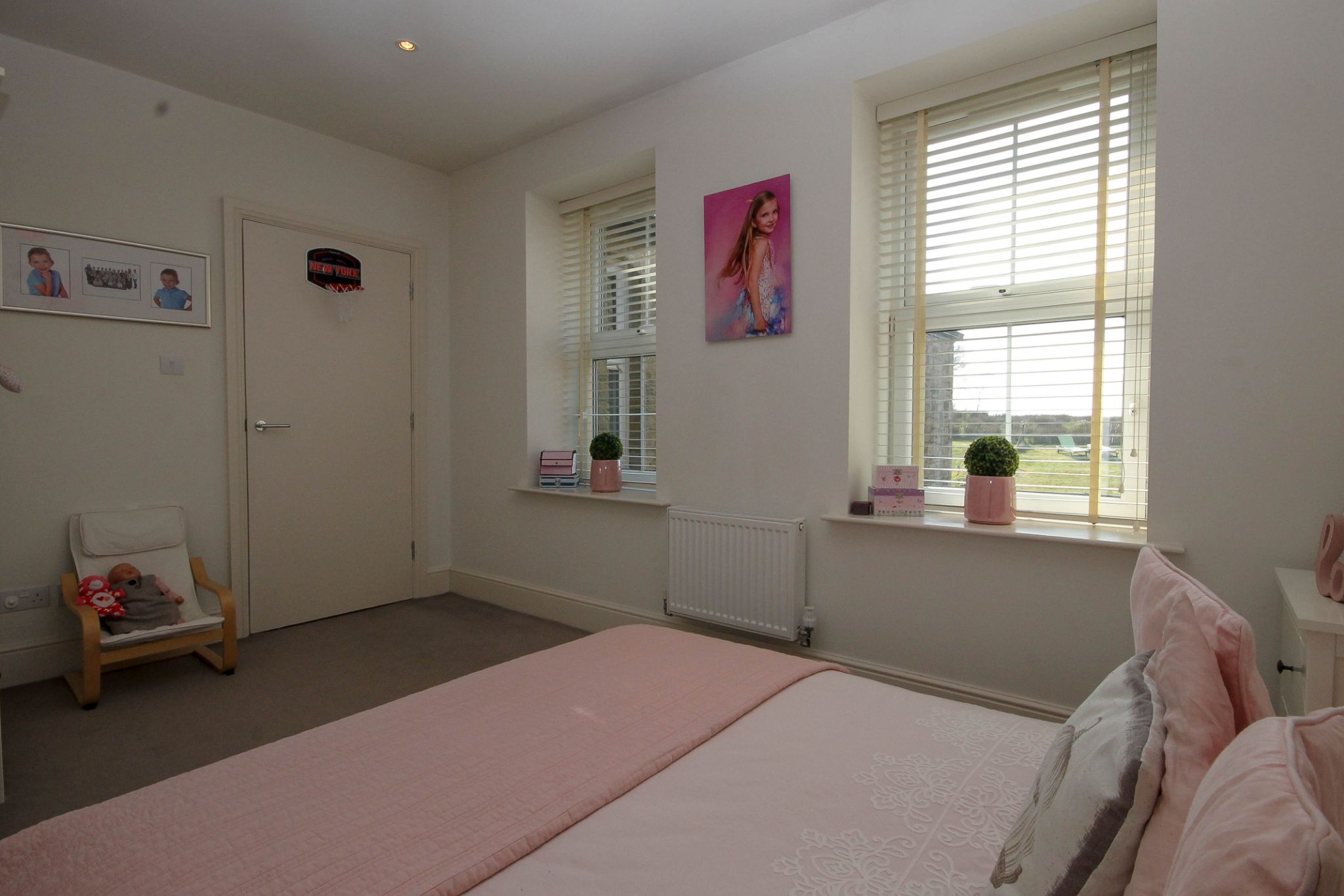 5 bedroom town house For Sale in Bolton - Photograph 25