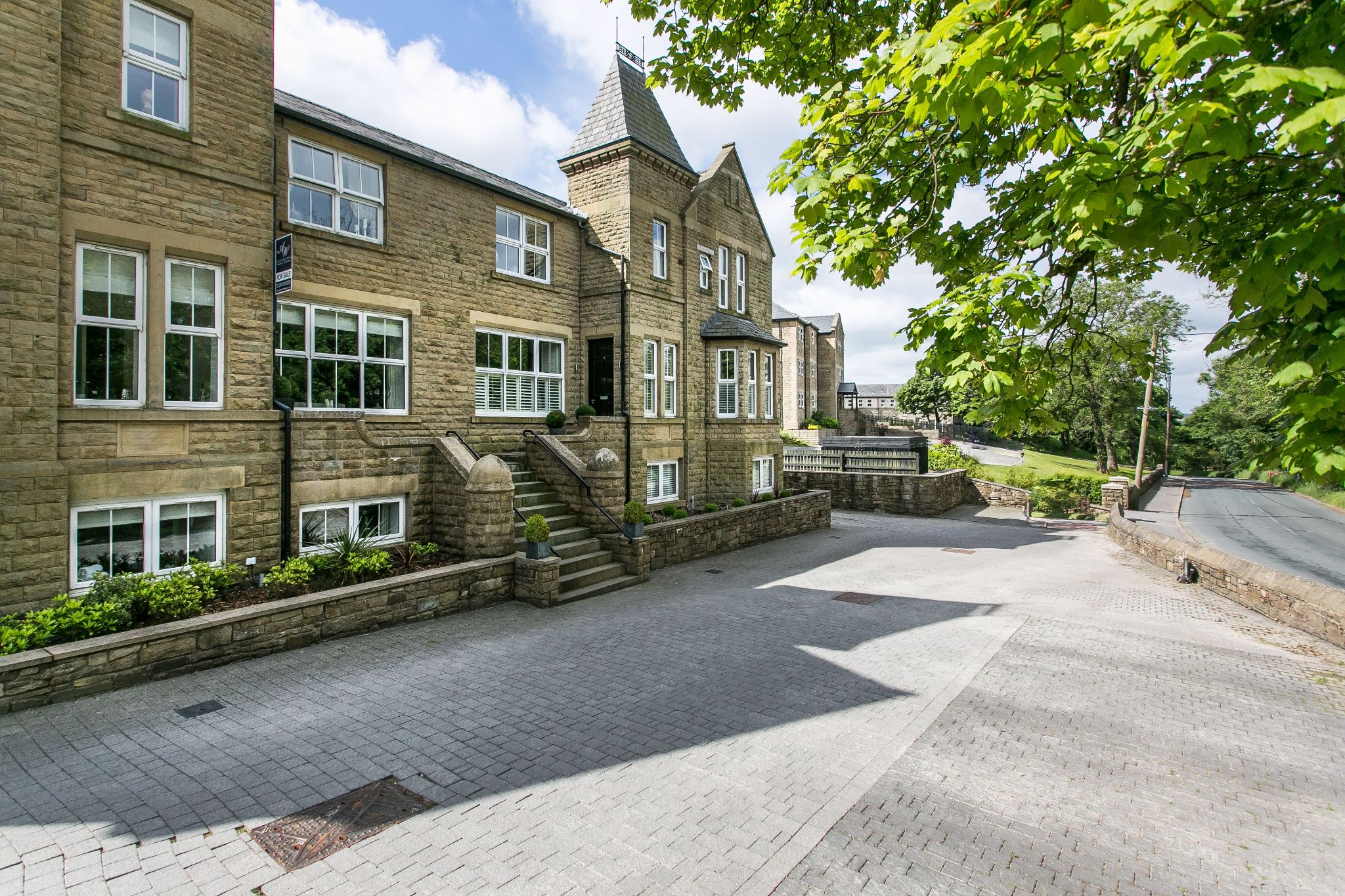 5 bedroom town house For Sale in Bolton - Photograph 39