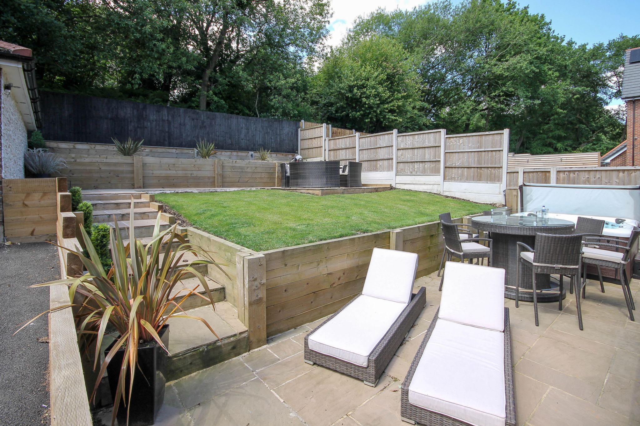 5 bedroom detached house Sale Agreed in Bolton - Photograph 41