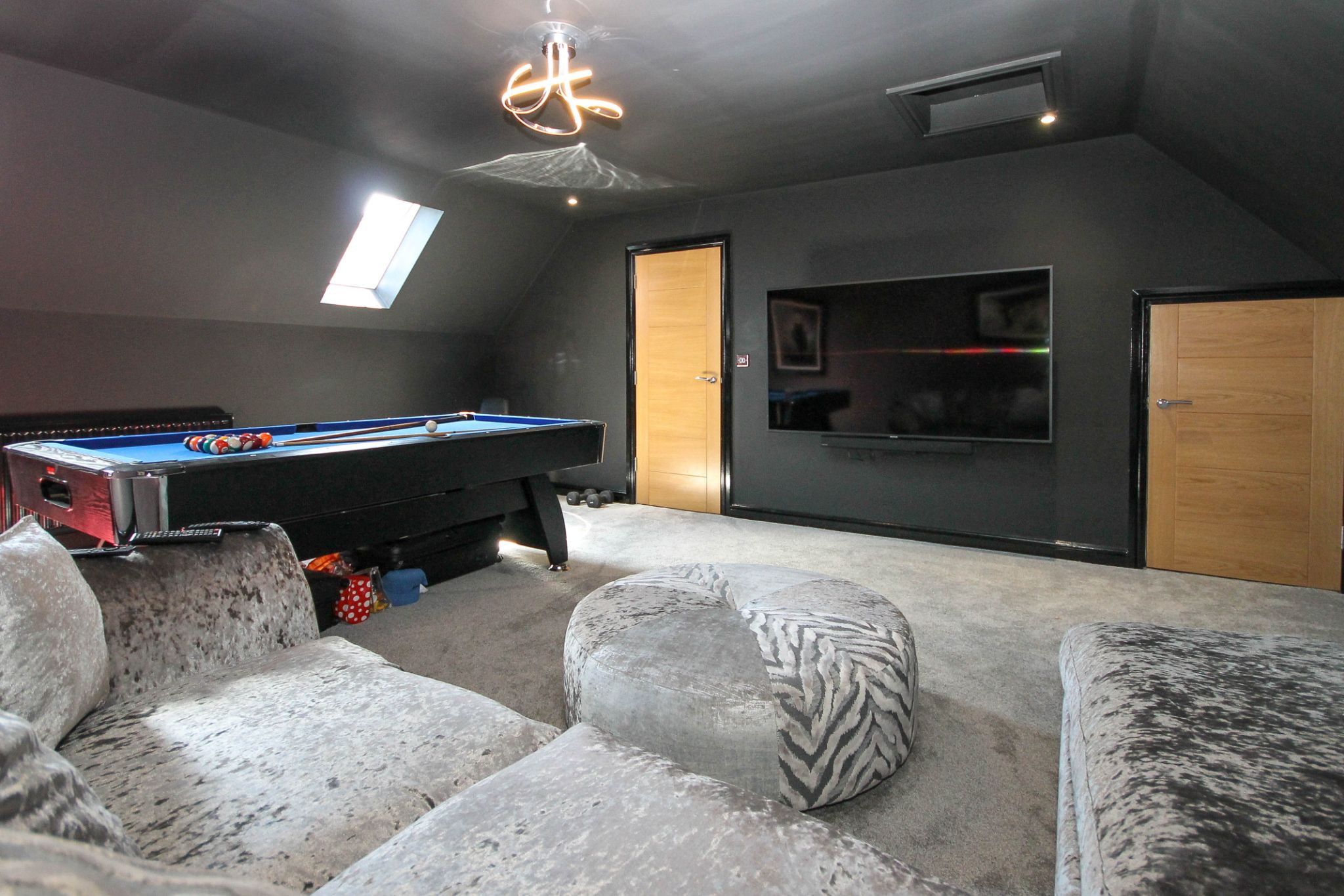 5 bedroom detached house Sale Agreed in Bolton - Photograph 38