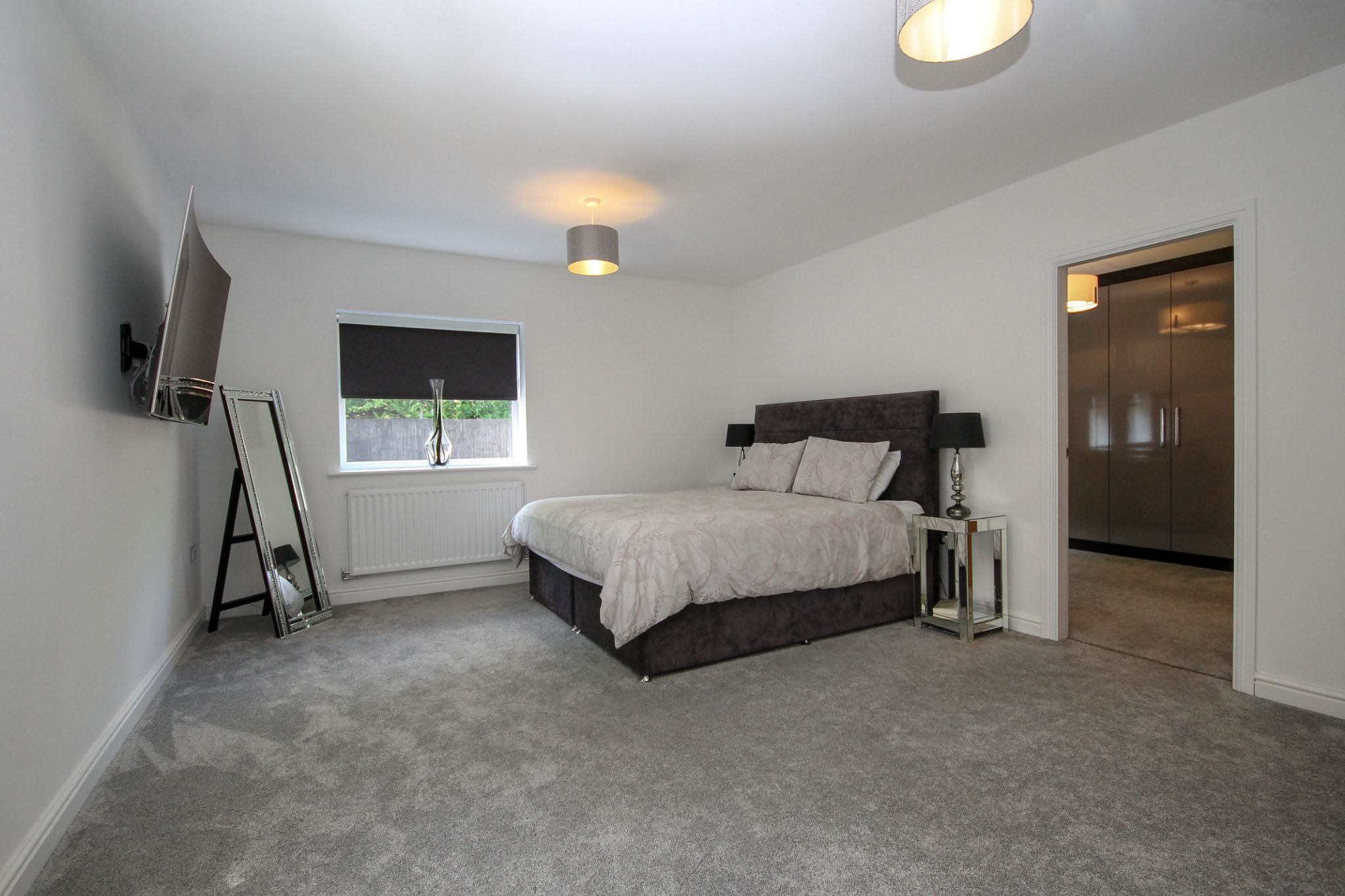 5 bedroom detached house Sale Agreed in Bolton - Photograph 17