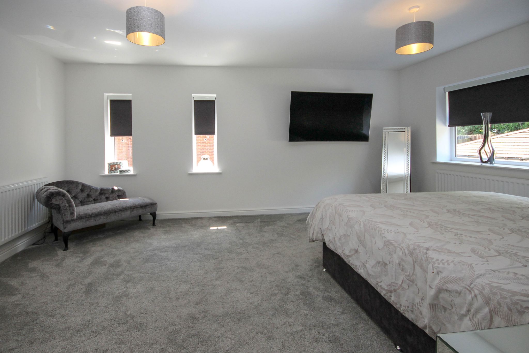 5 bedroom detached house Sale Agreed in Bolton - Photograph 18