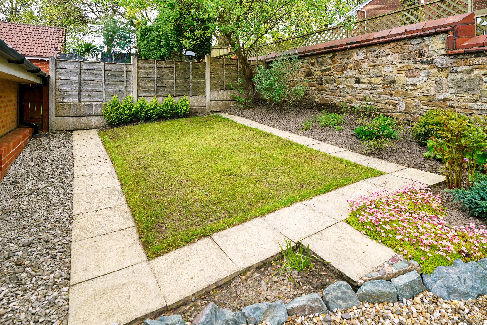 4 bedroom detached house Sale Agreed in Bolton - Photograph 98