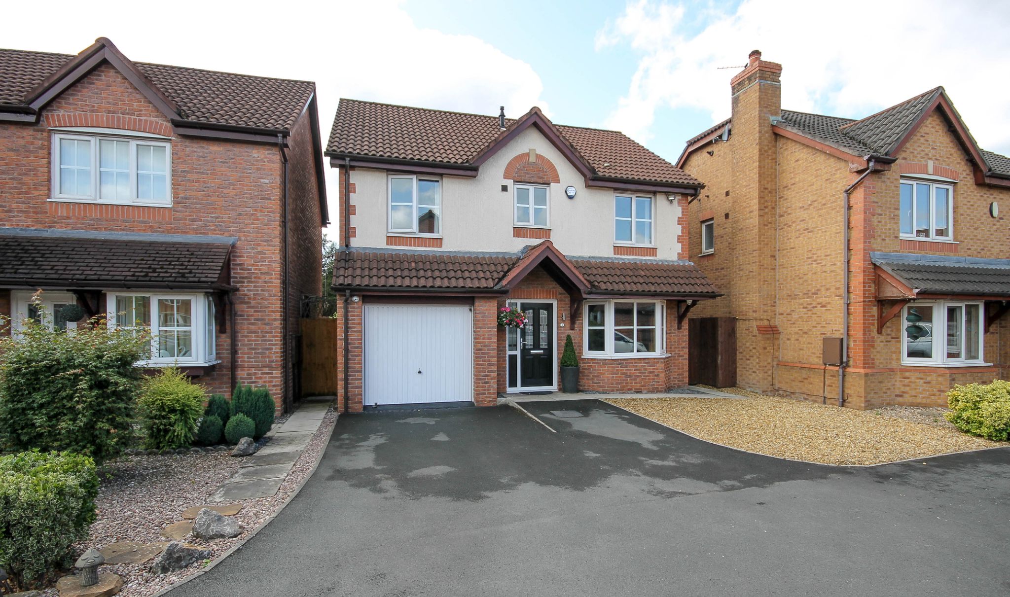 4 bedroom detached house For Sale in Preston - Photograph 1