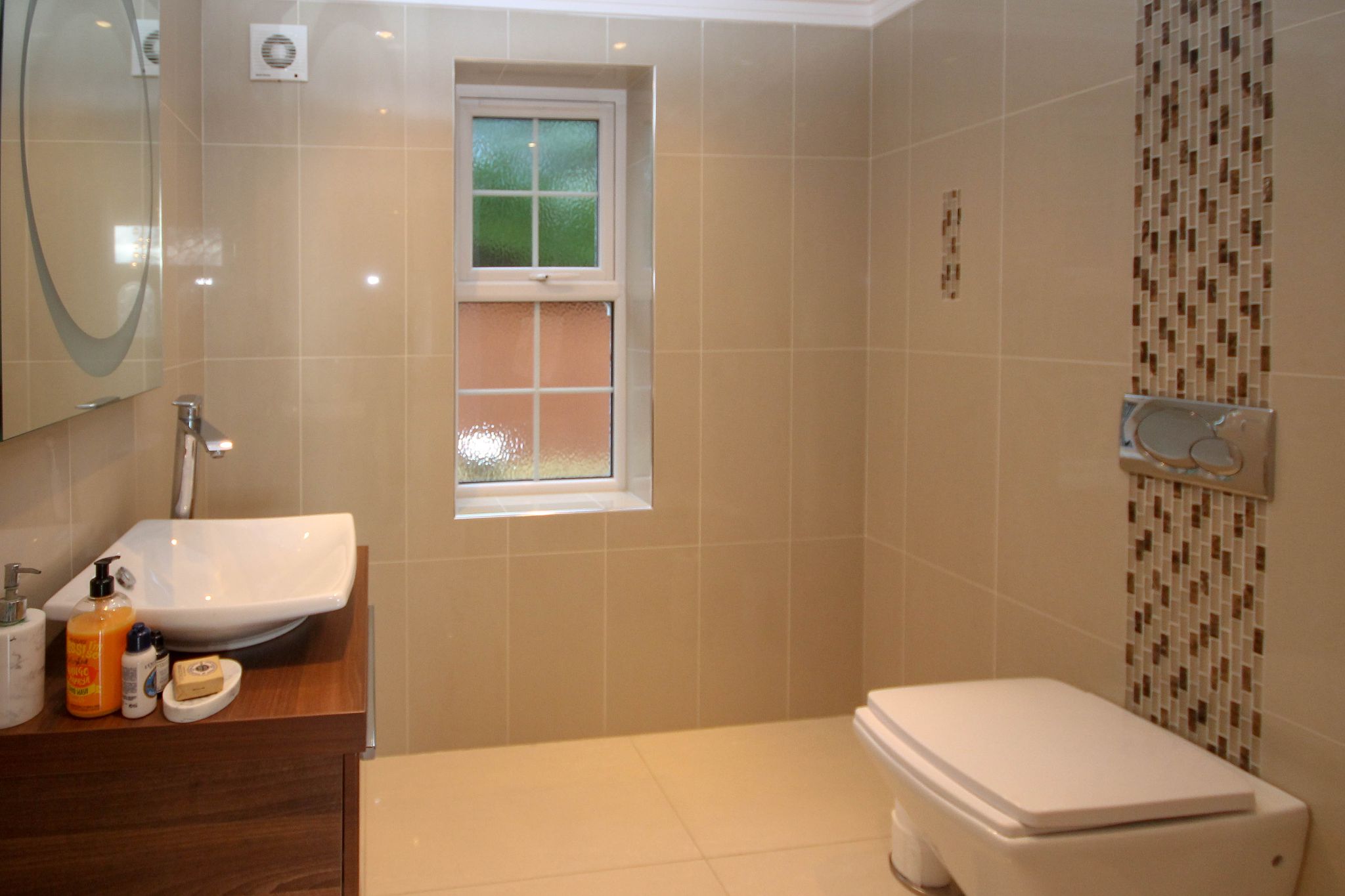 6 bedroom detached house For Sale in Bolton - Photograph 8