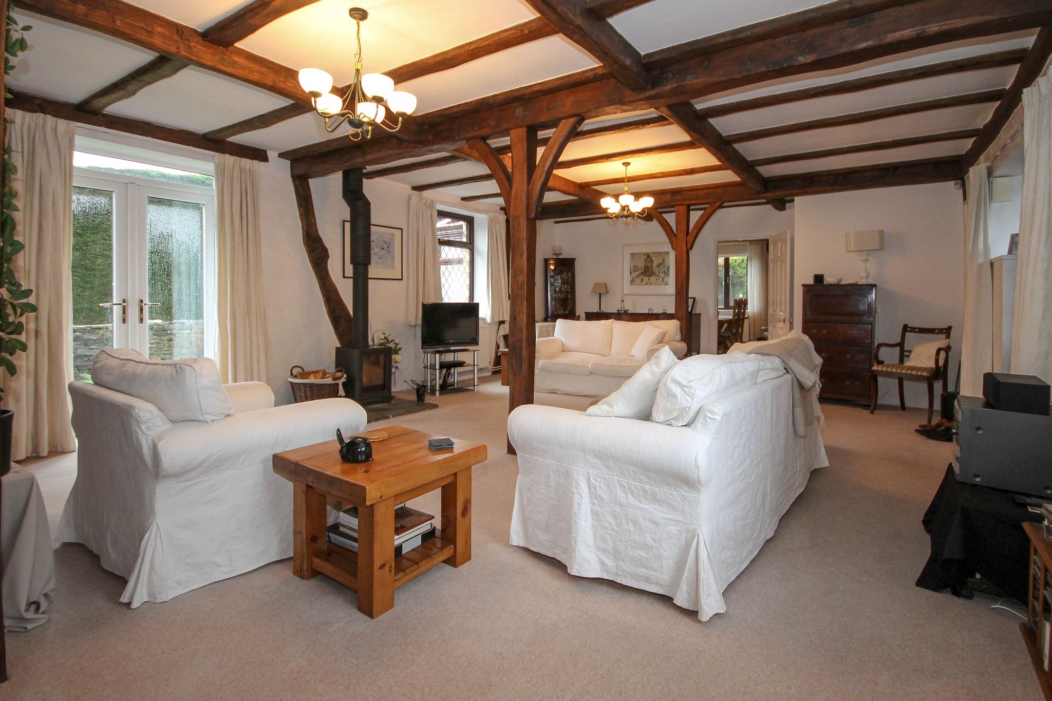 4 bedroom barn conversion house For Sale in Bolton - Photograph 2