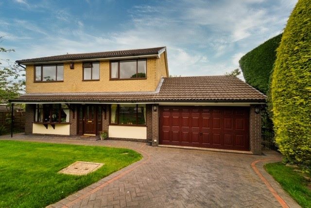 4 bedroom detached house Sale Agreed in Bolton - Photograph 1