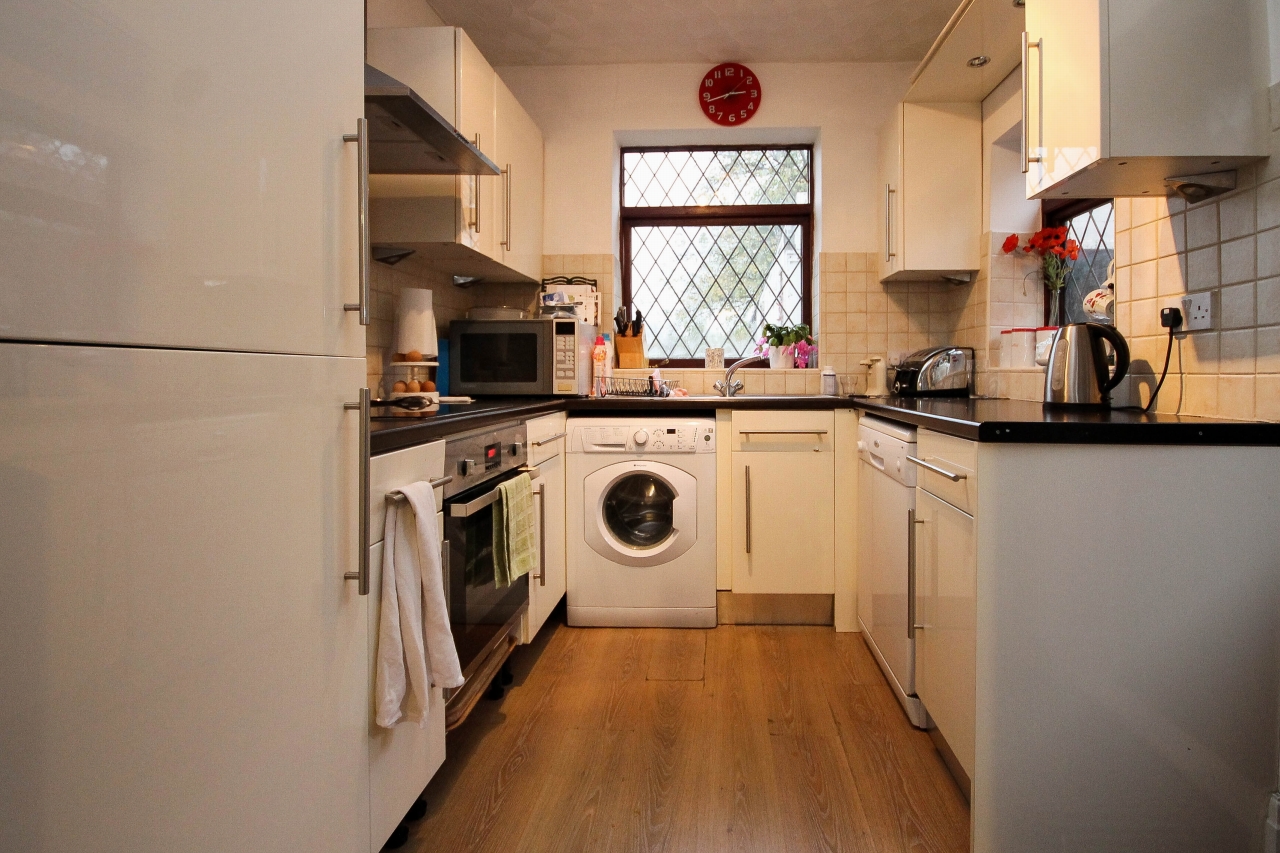 3 bedroom semi-detached house SSTC in Bolton - 7