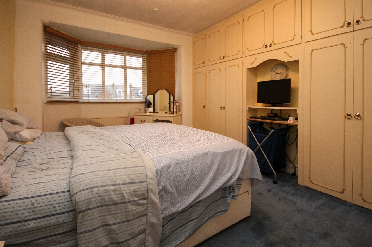 3 bedroom semi-detached house SSTC in Bolton - 10