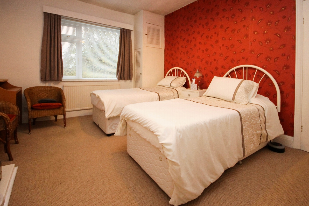 3 bedroom semi-detached house SSTC in Bolton - 11