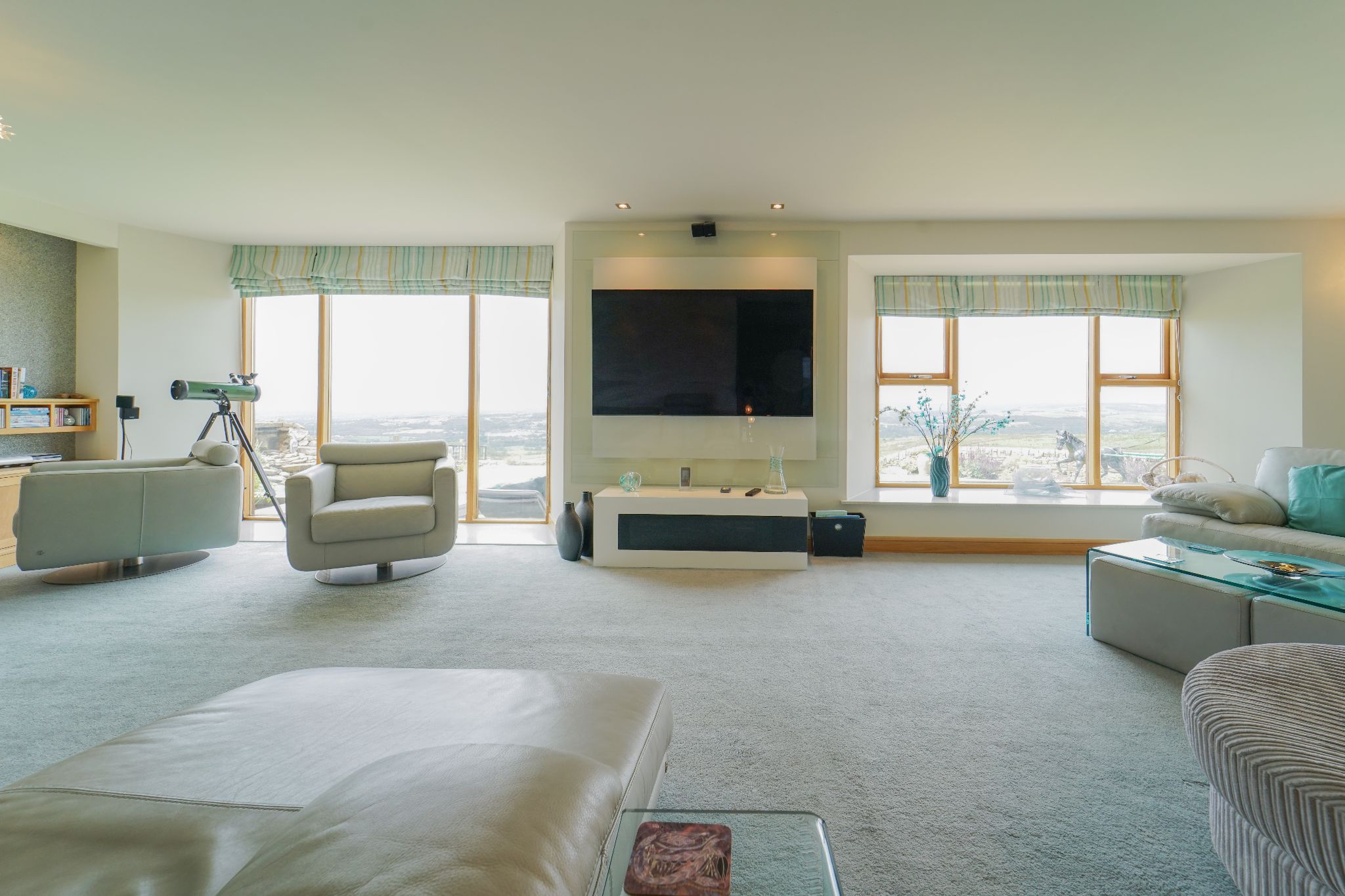 5 bedroom barn conversion house SSTC in Bolton - Photograph 4