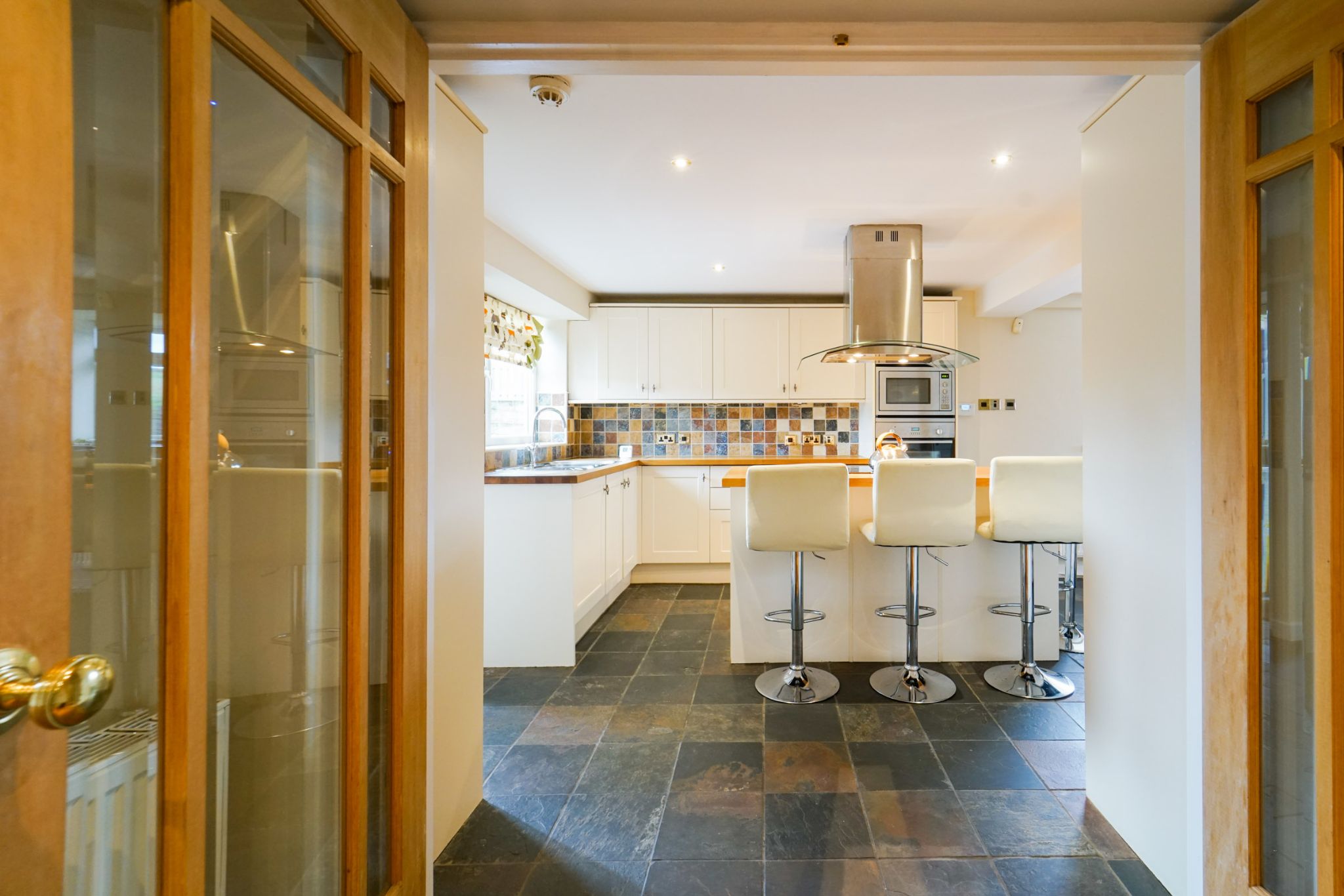 4 bedroom end terraced house SSTC in Darwen - Photograph 10