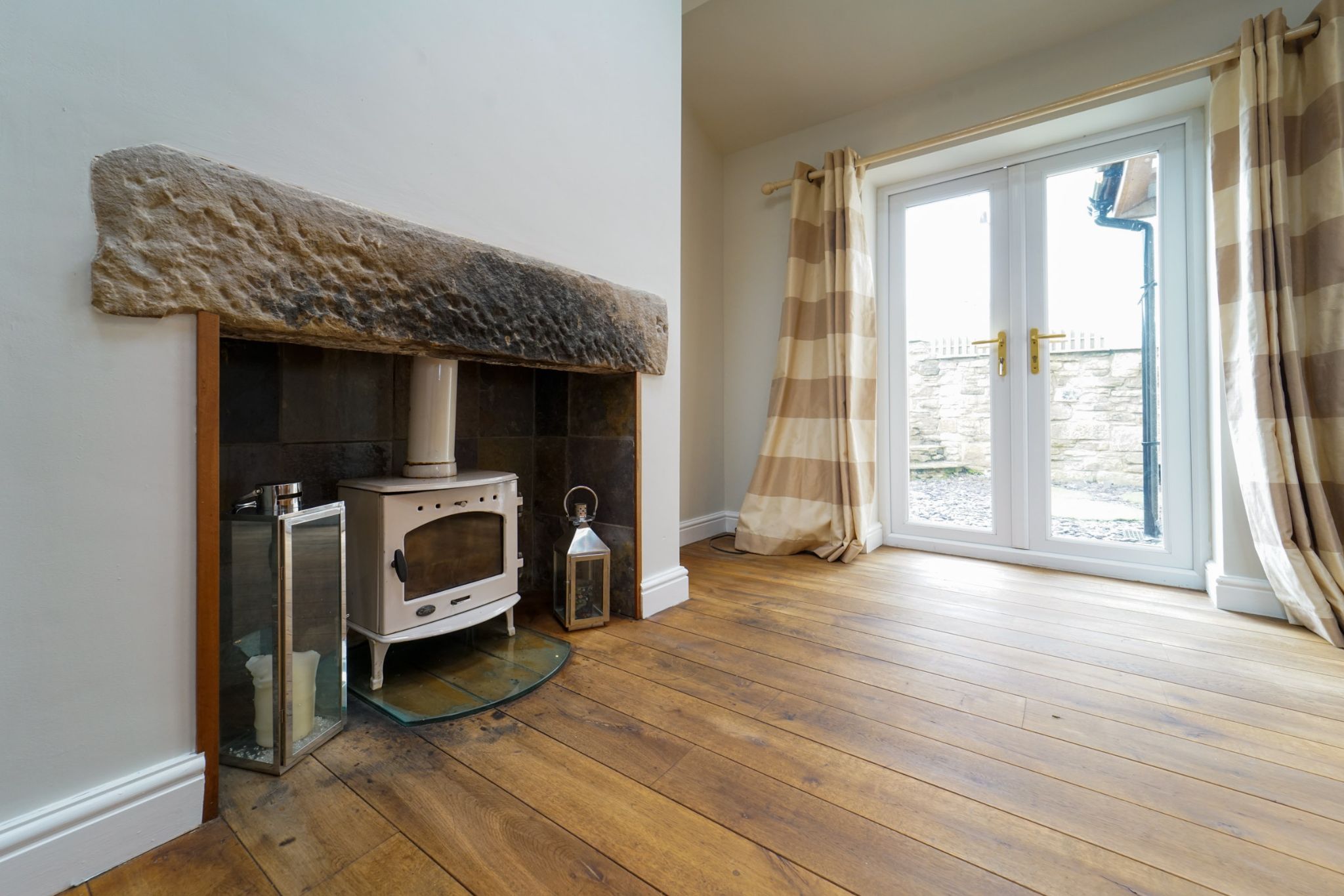 4 bedroom end terraced house SSTC in Darwen - Photograph 8
